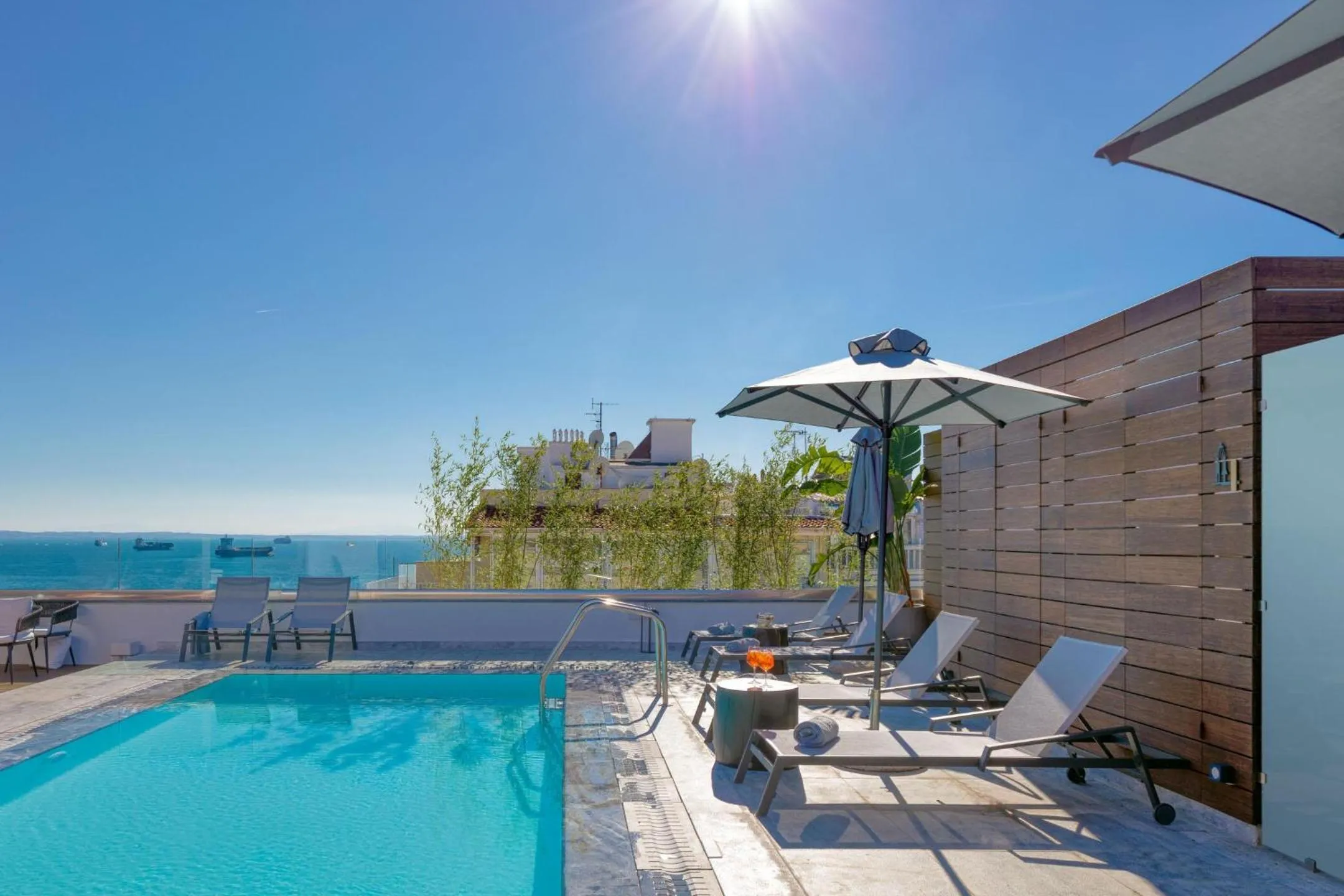 Swimming pool in Electra Palace Thessaloniki