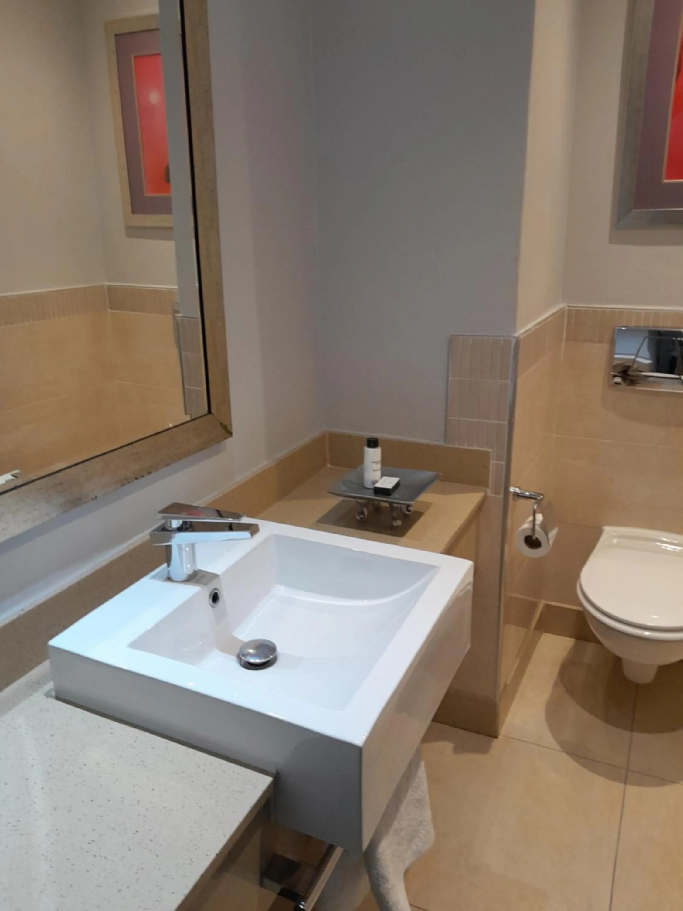 Bathroom in Golden Horse Hotel