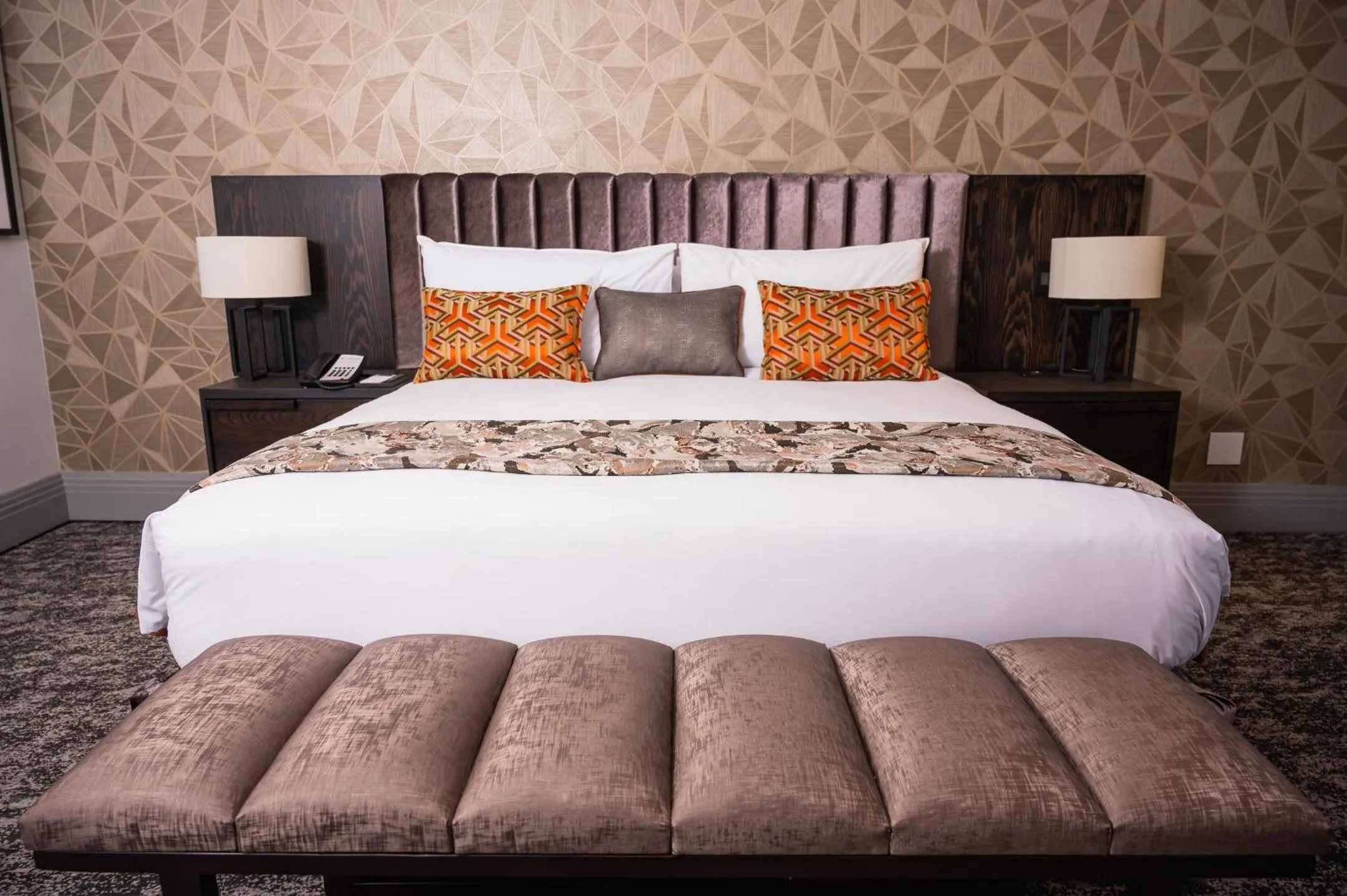 Bed in Golden Horse Hotel