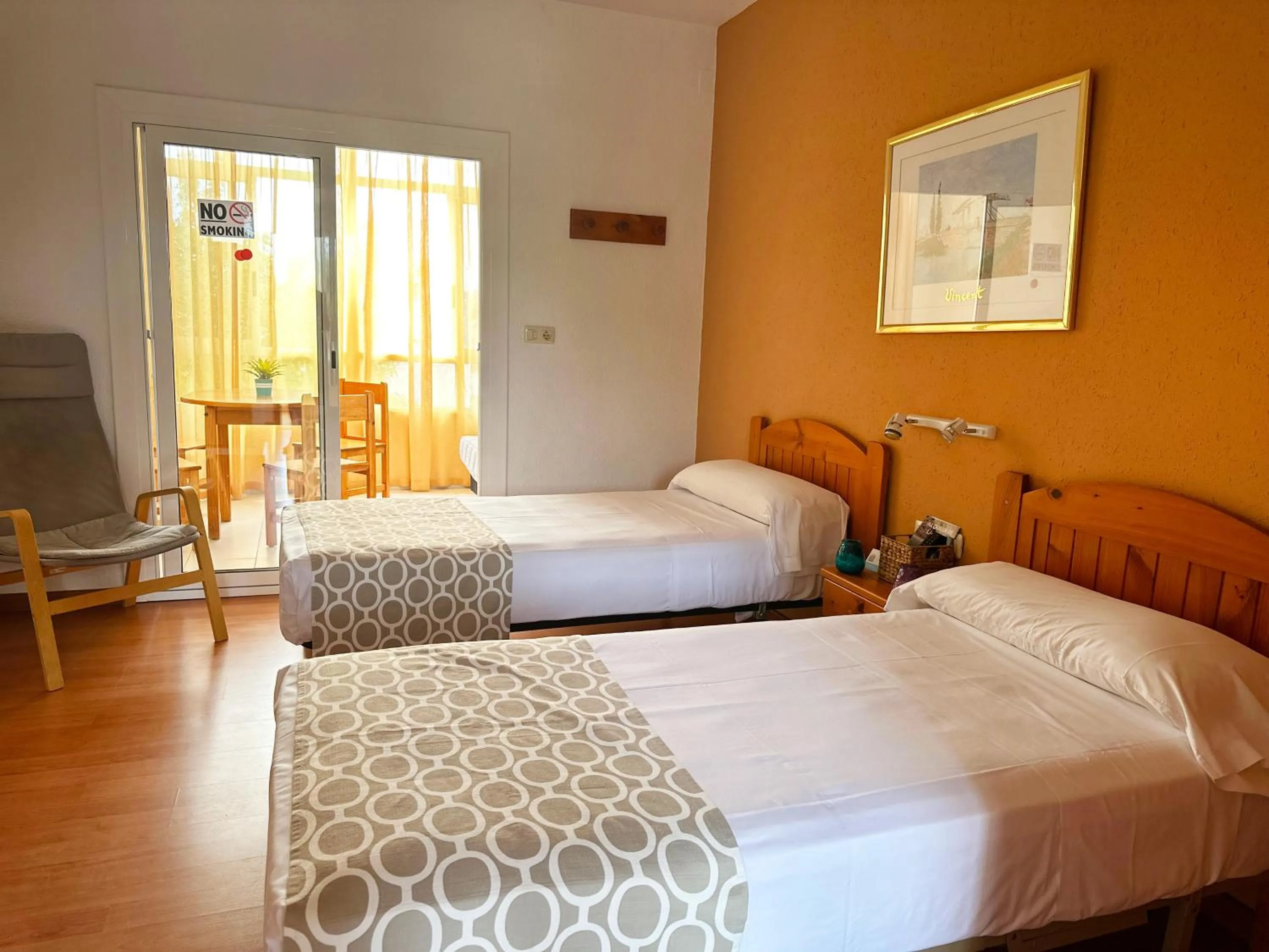 Bedroom, Bed in Apartamentos Sol y Luna 3000