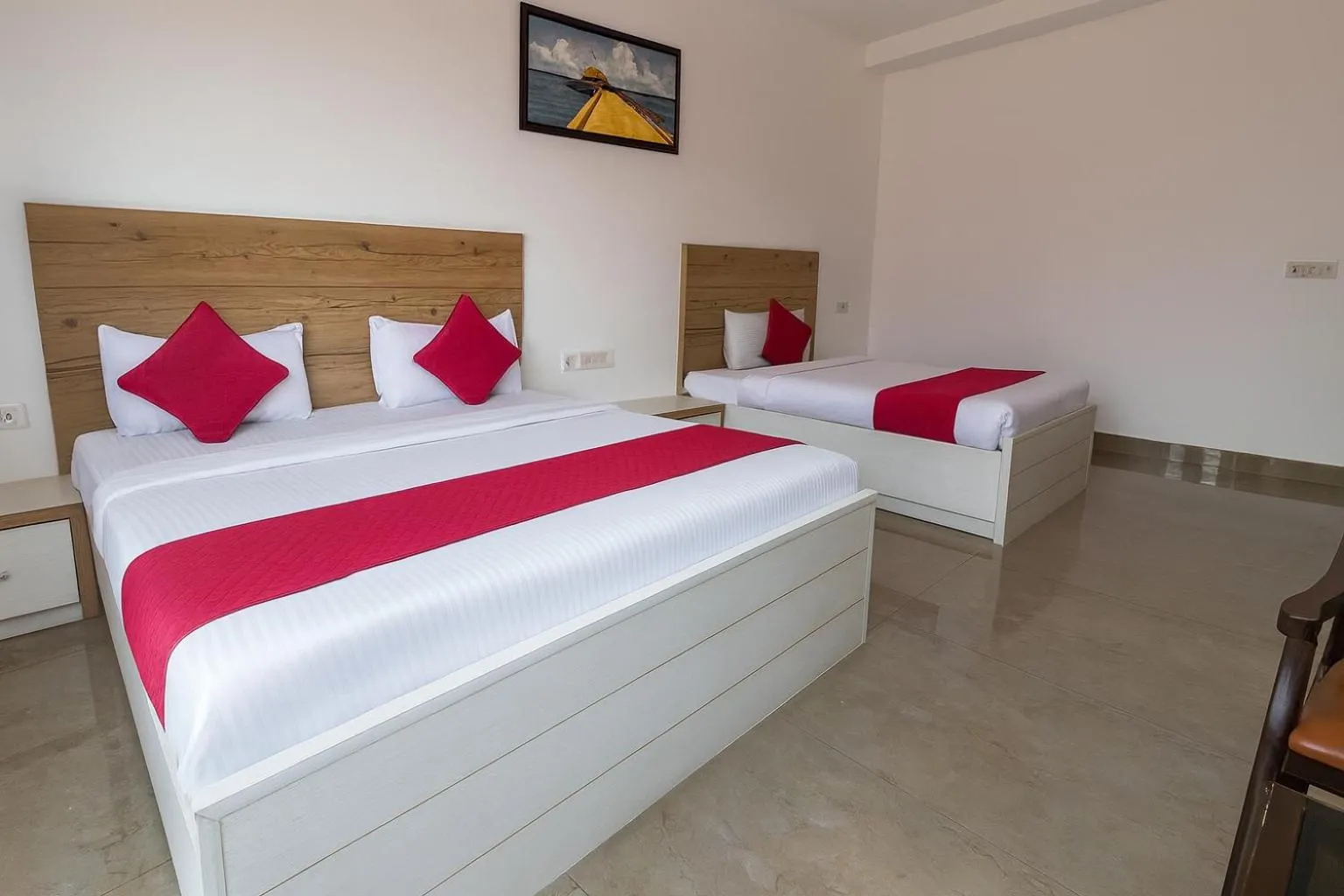 Bed in Hotel Good Luck by JMD Group