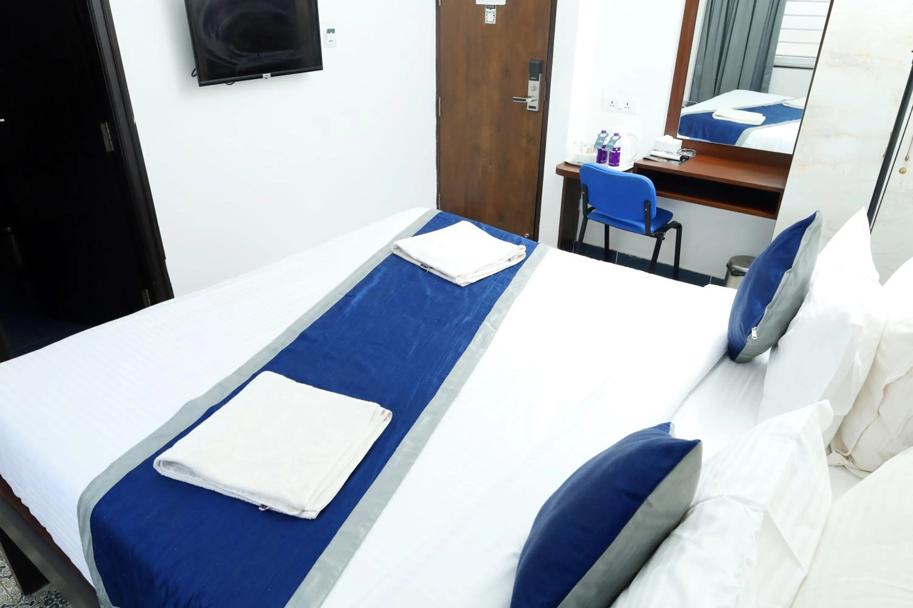 View (from property/room), Bed in Felix Inn - Manyata Tech Park