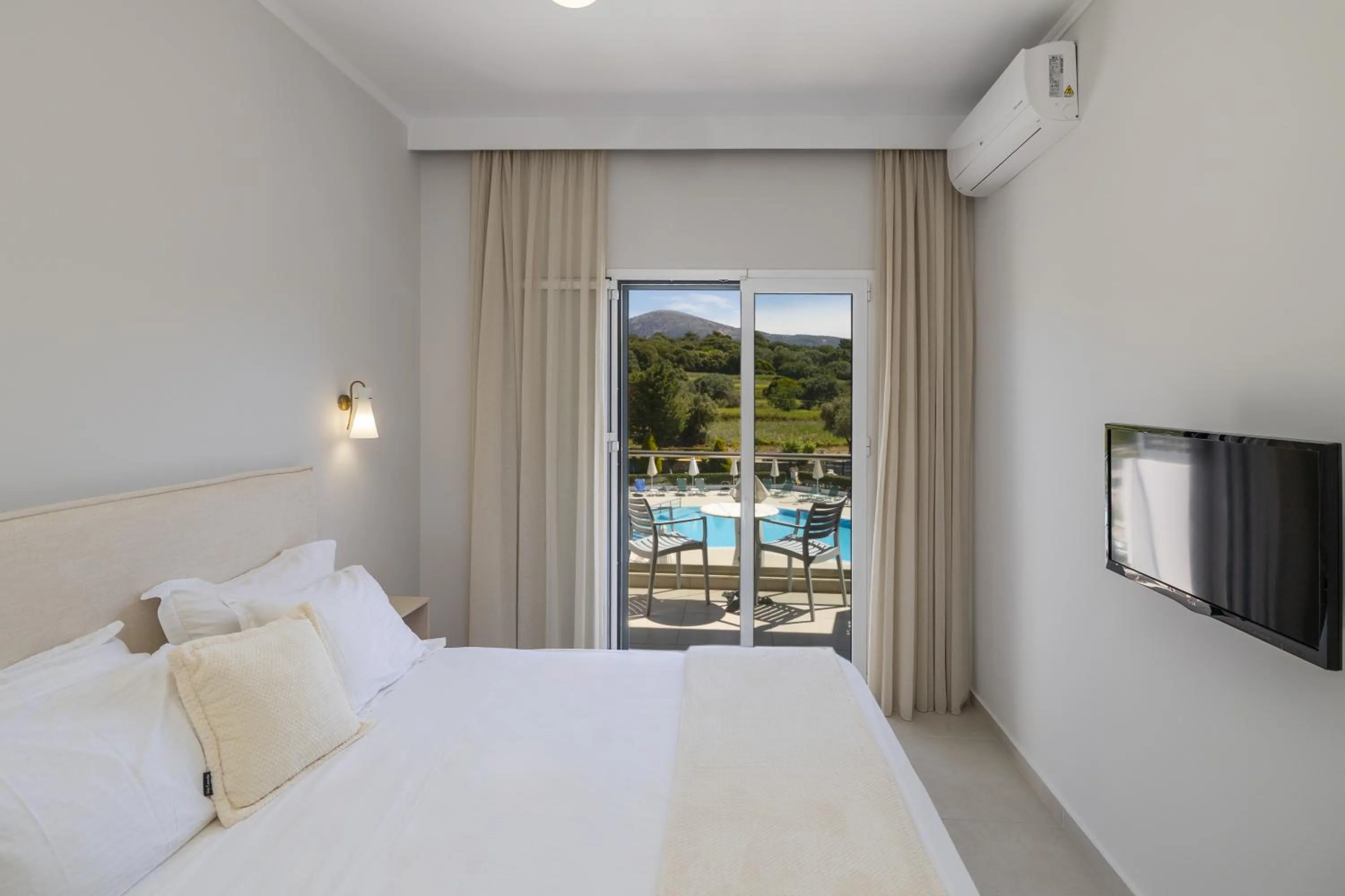 Bed in Limanaki Hotel