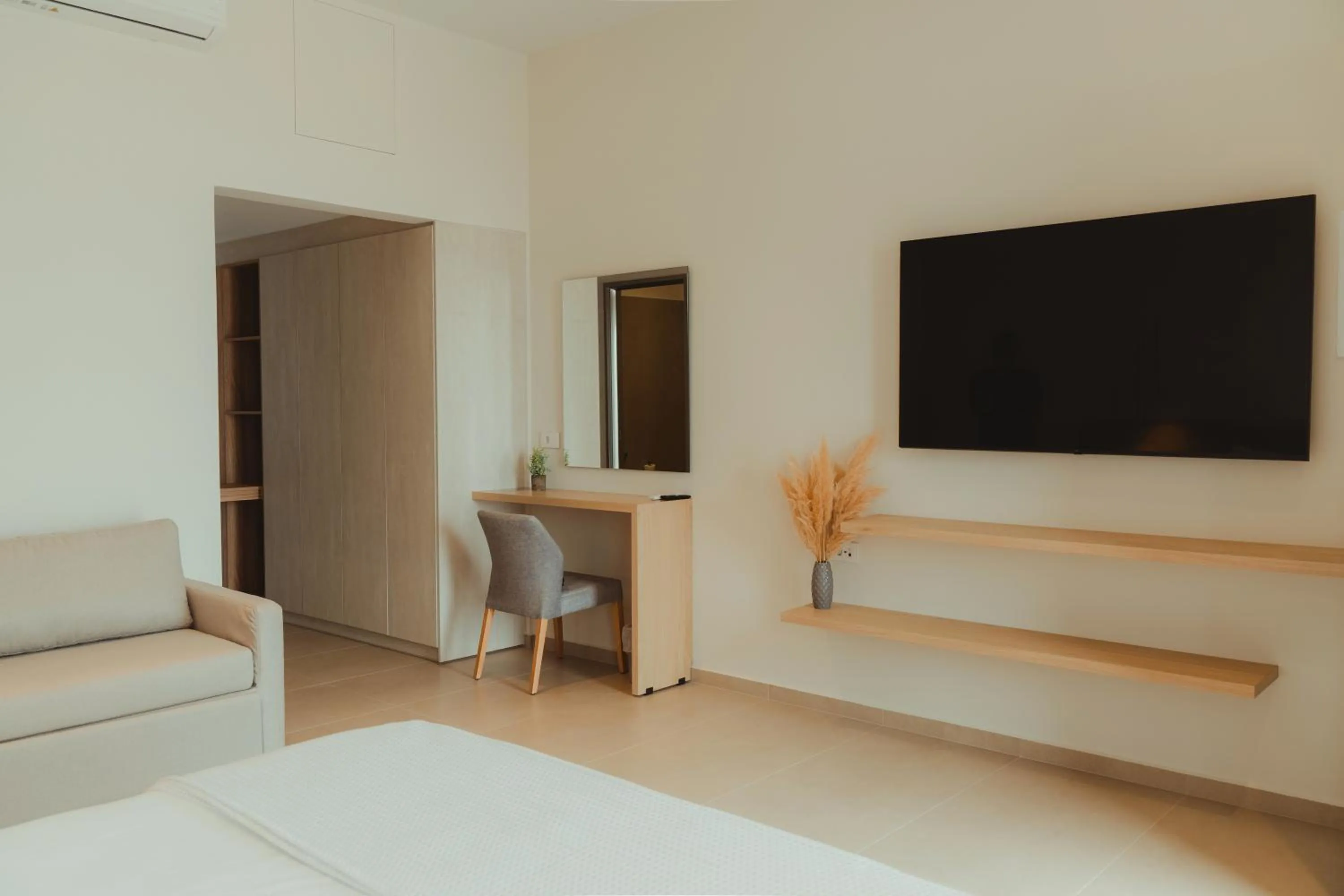 Bed in Limanaki Hotel