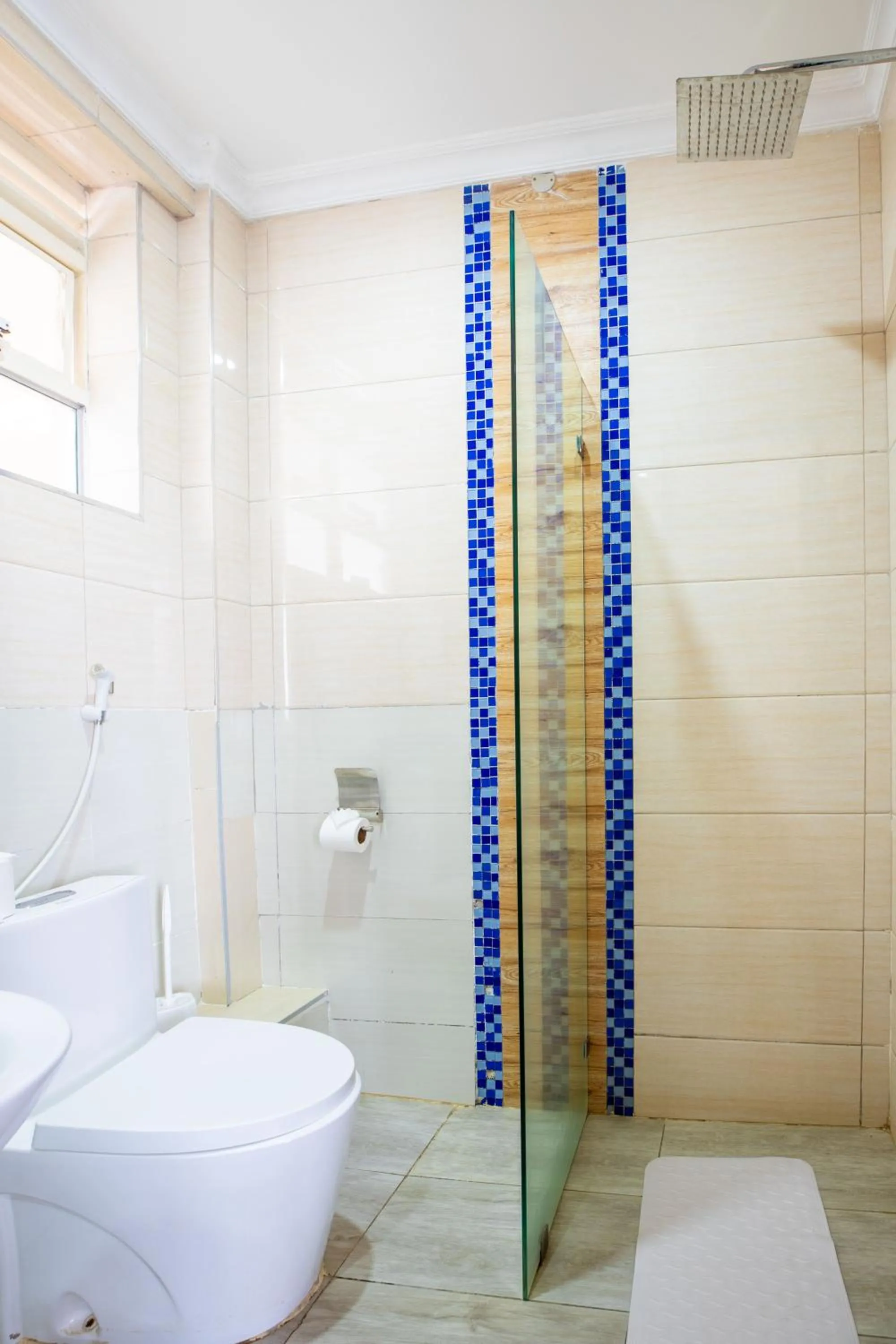 Bathroom in Dallas Premiere Hotel