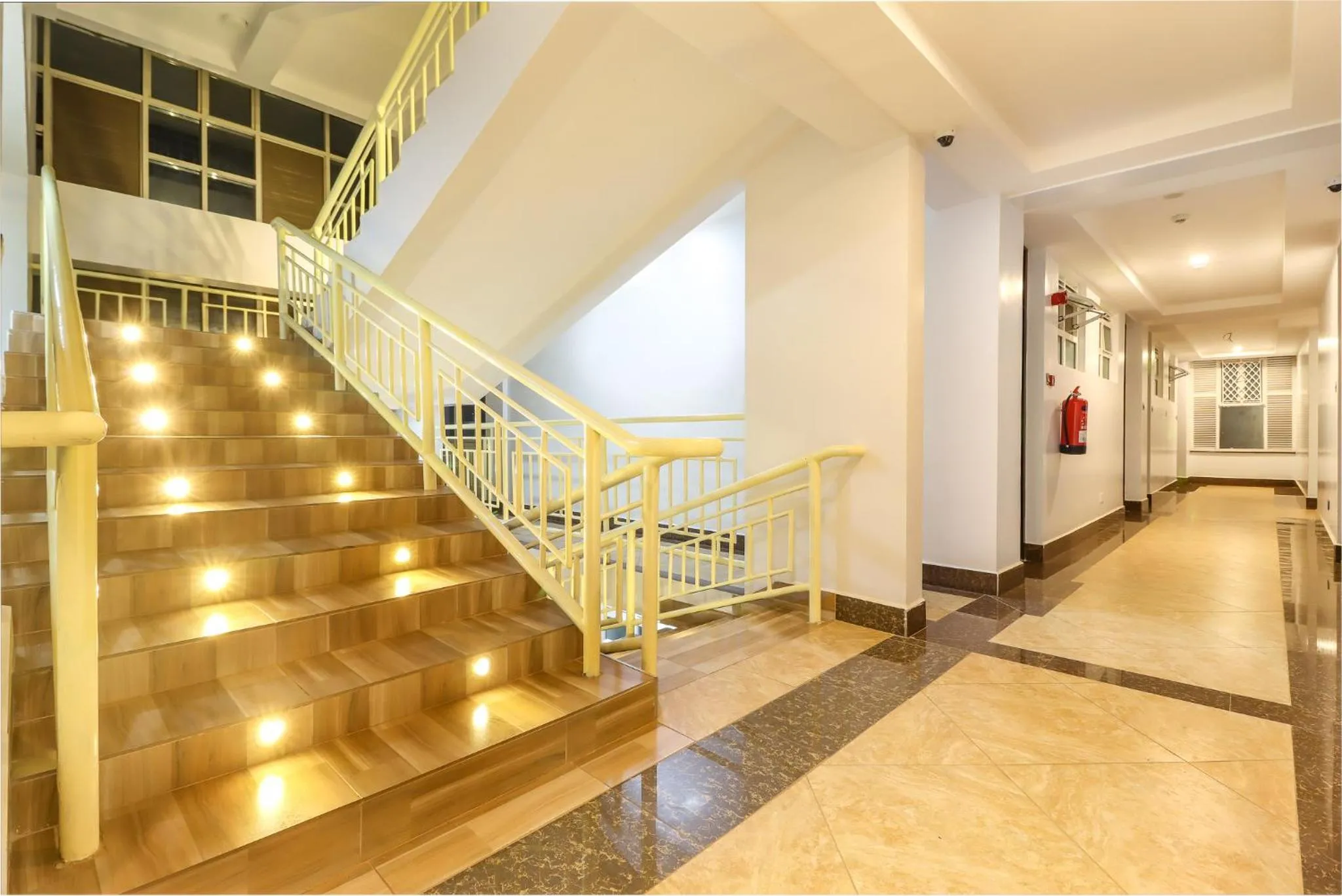Lobby or reception in Dallas Premiere Hotel