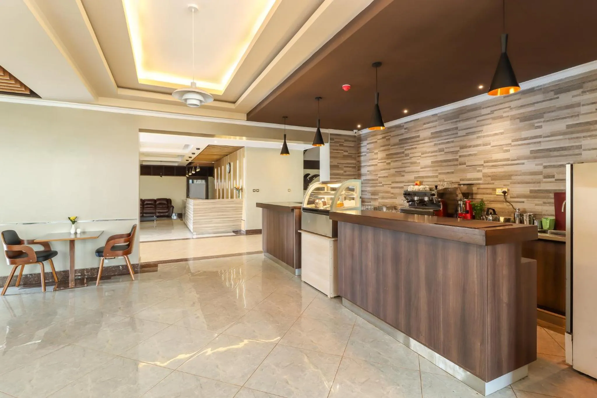 Coffee/tea facilities in Dallas Premiere Hotel