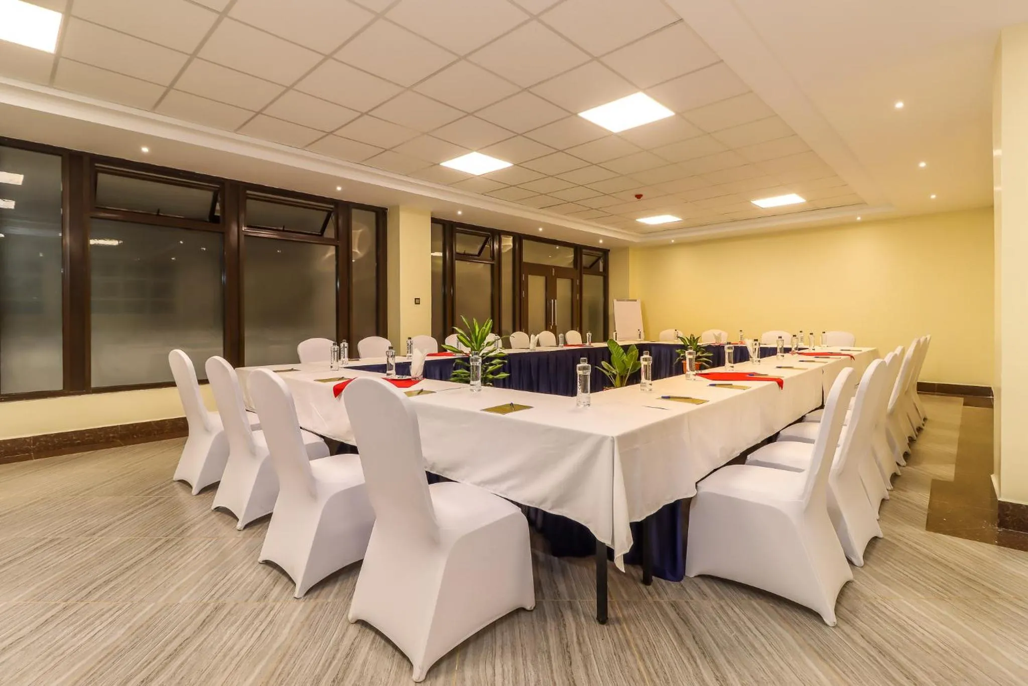Meeting/conference room in Dallas Premiere Hotel