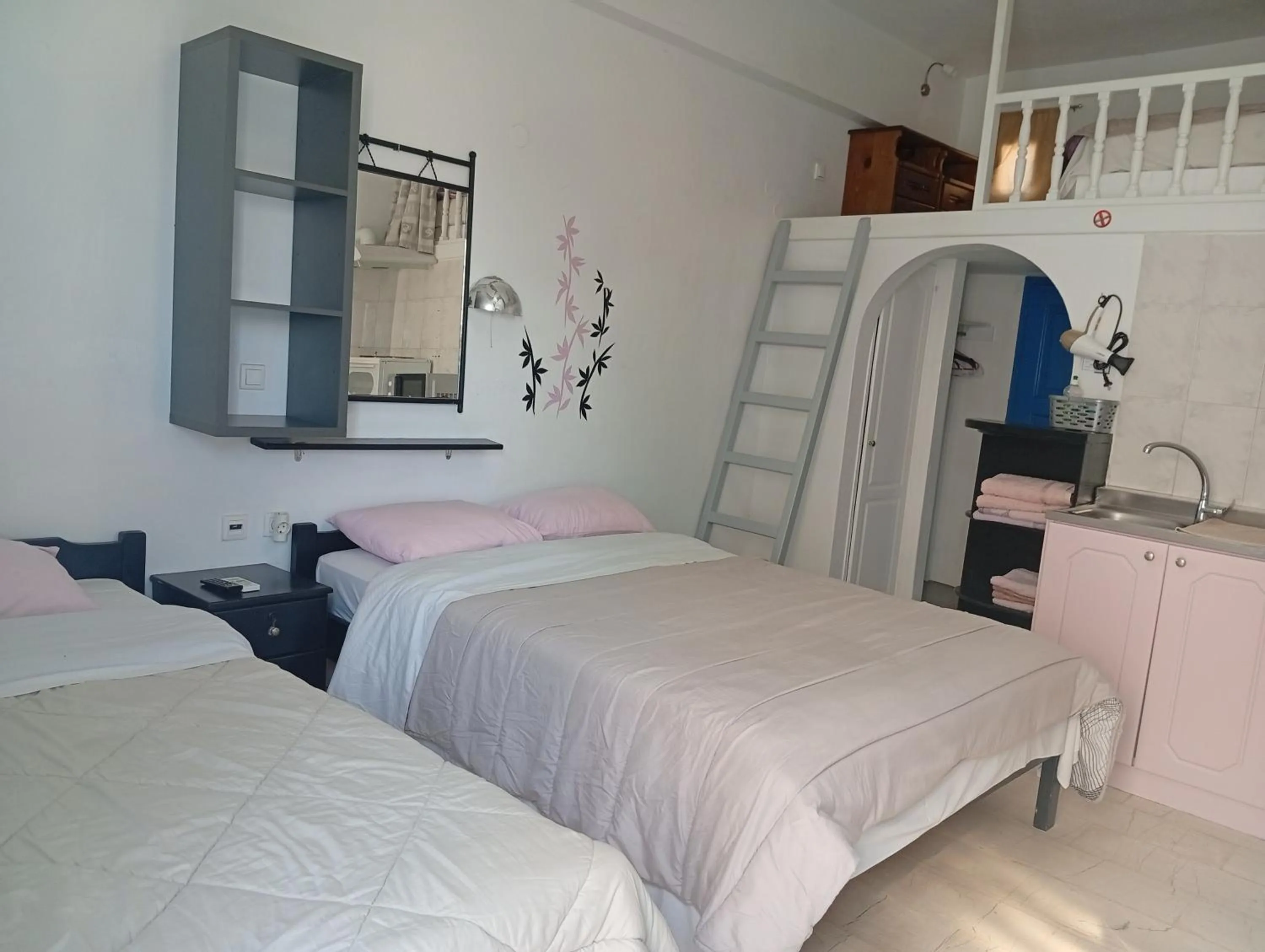 Living room, Bed in The Best