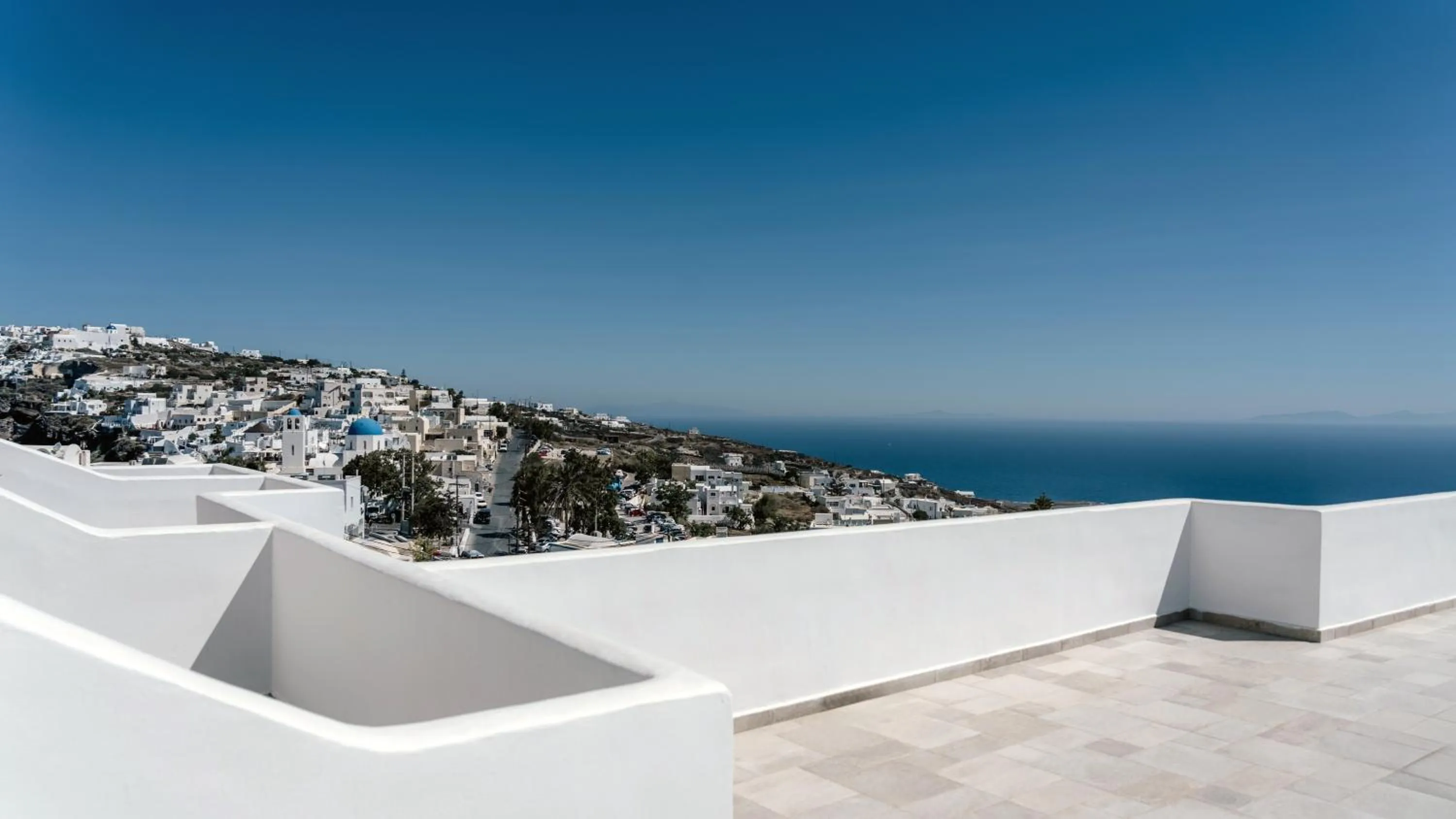 Property building in Santorini Palace
