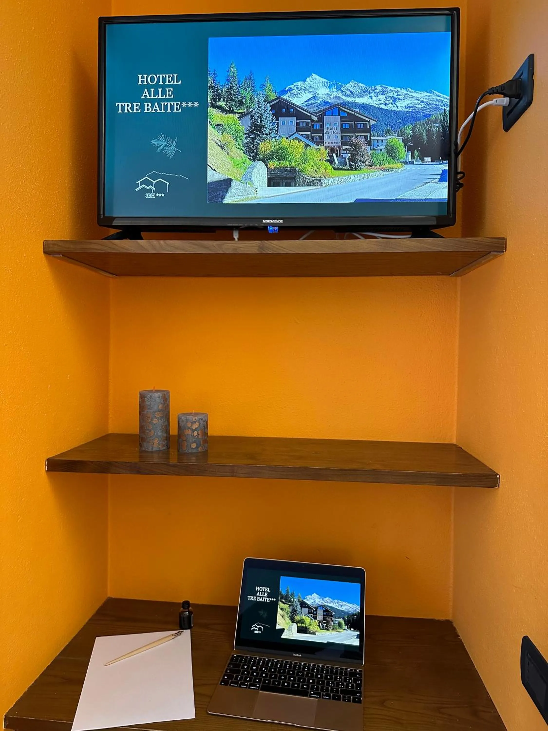 TV and multimedia in Hotel Alle Tre Baite