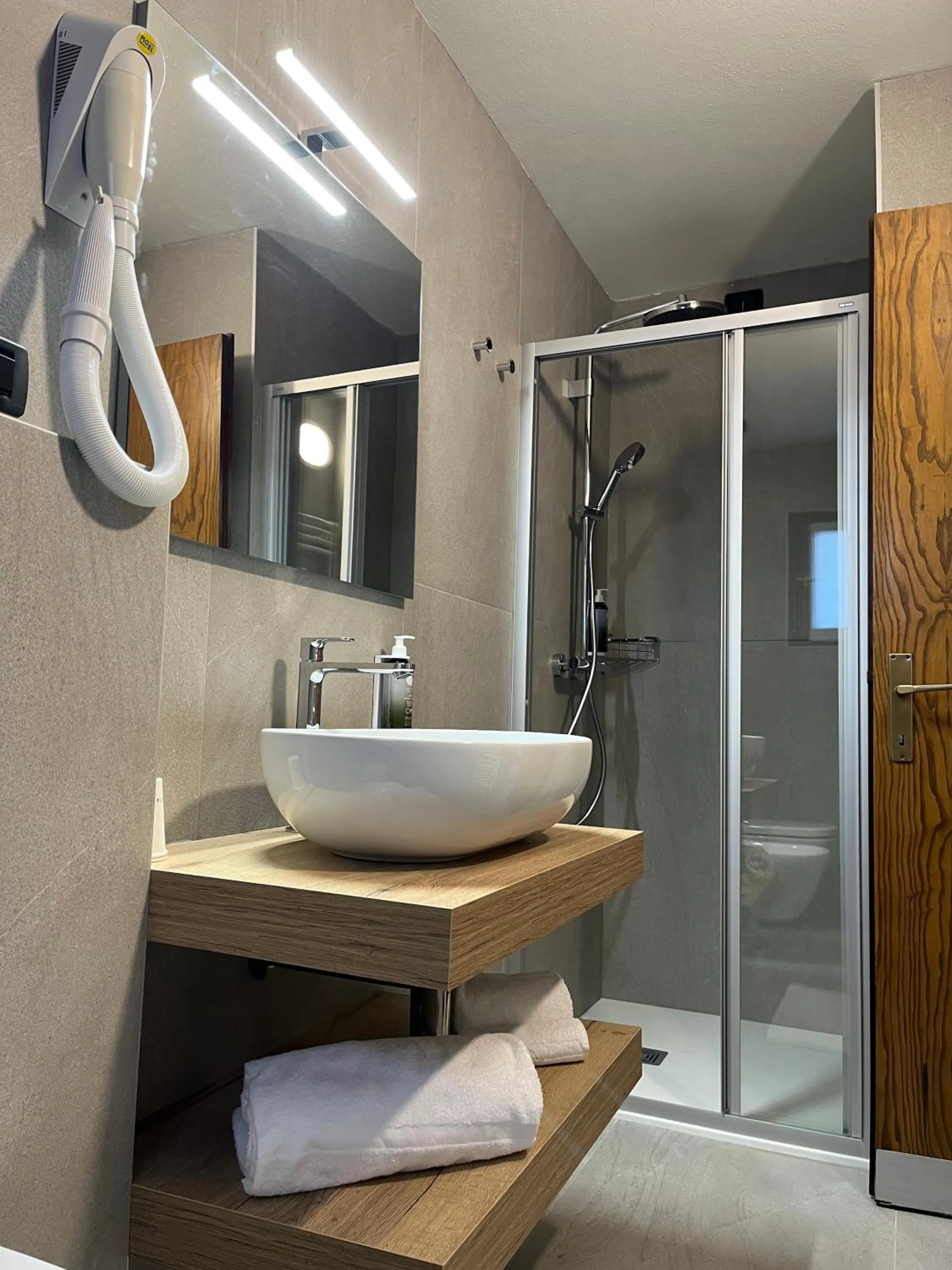 Shower in Hotel Alle Tre Baite