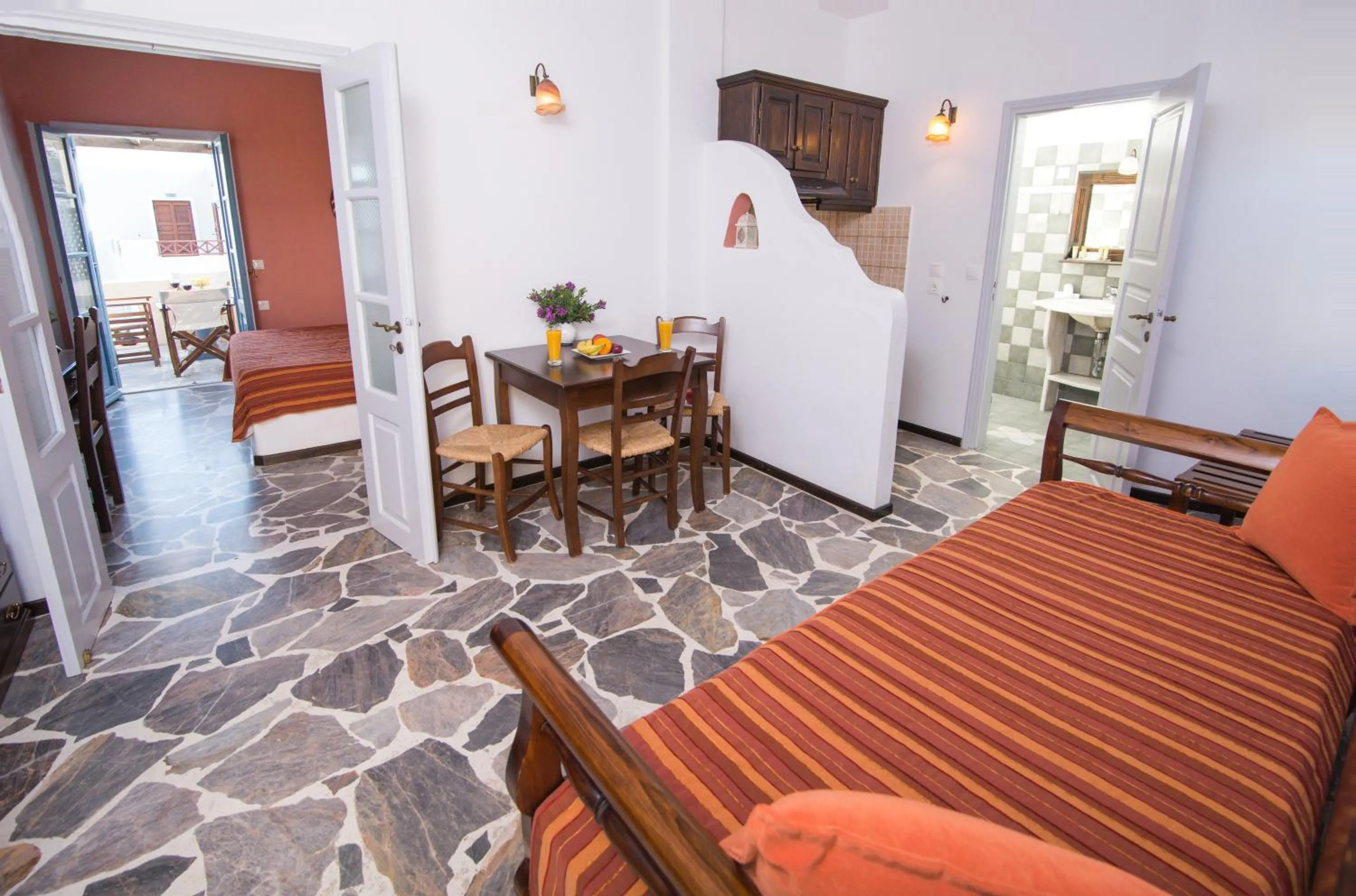 Living room, Bed in Anemoessa Villa