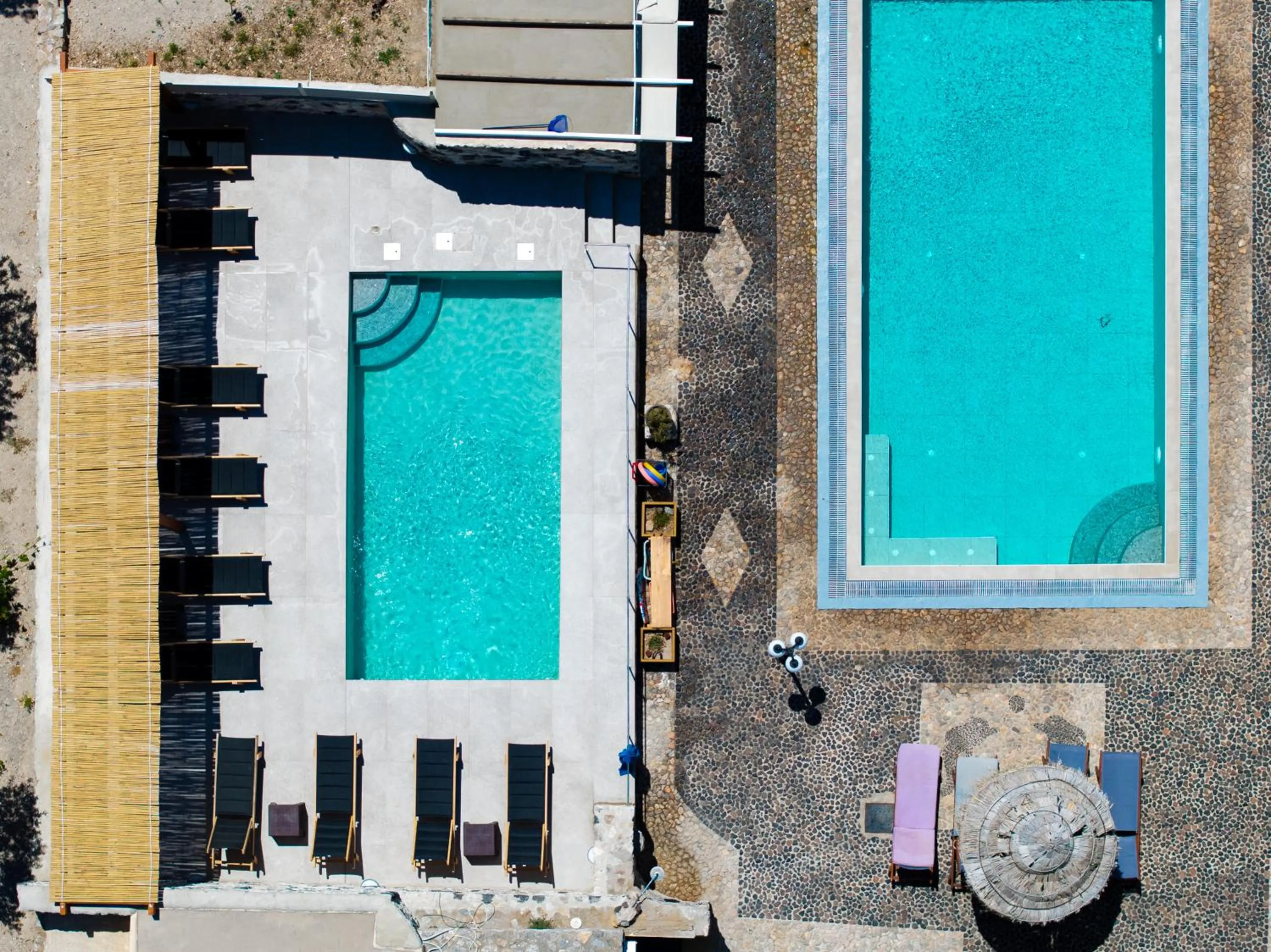 Birds Villa Apartments with Heated Pool - Including Car and Breakfast