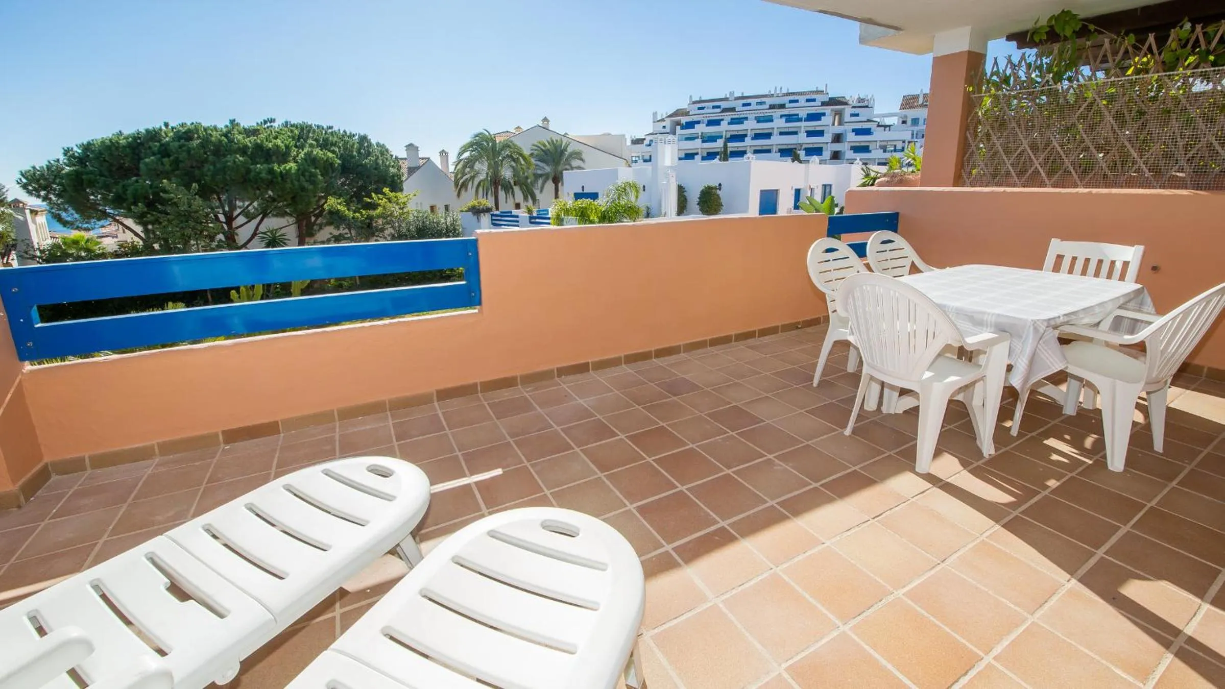 Duquesa Suites 206