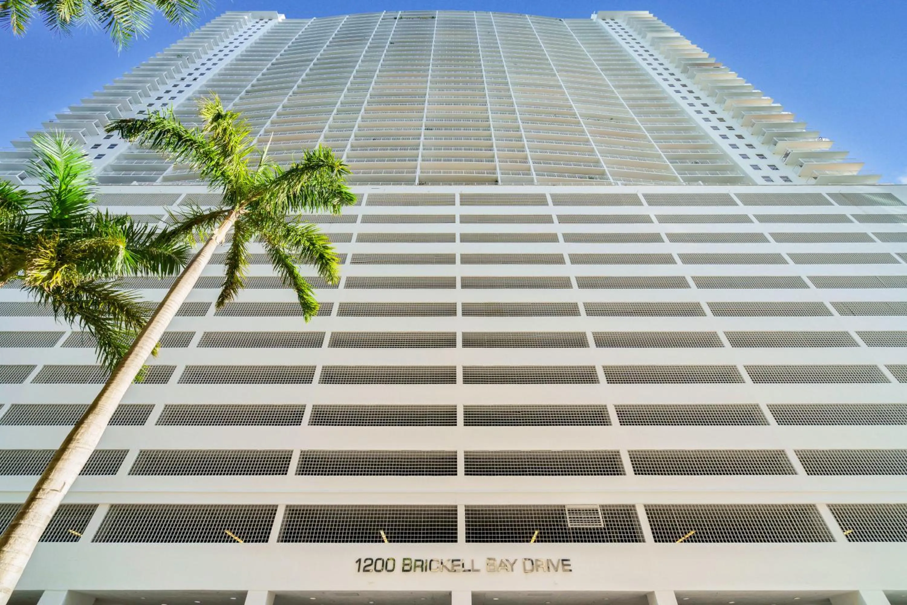 Property building in The Club at Brickell Bay Luxury Suites