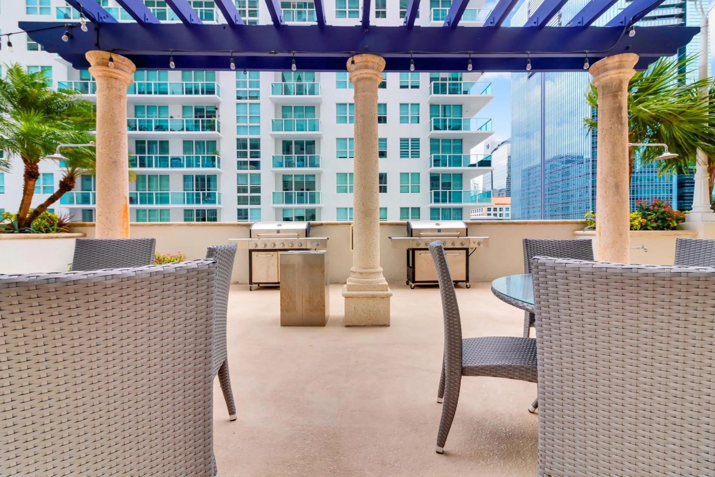 BBQ facilities in The Club at Brickell Bay Luxury Suites