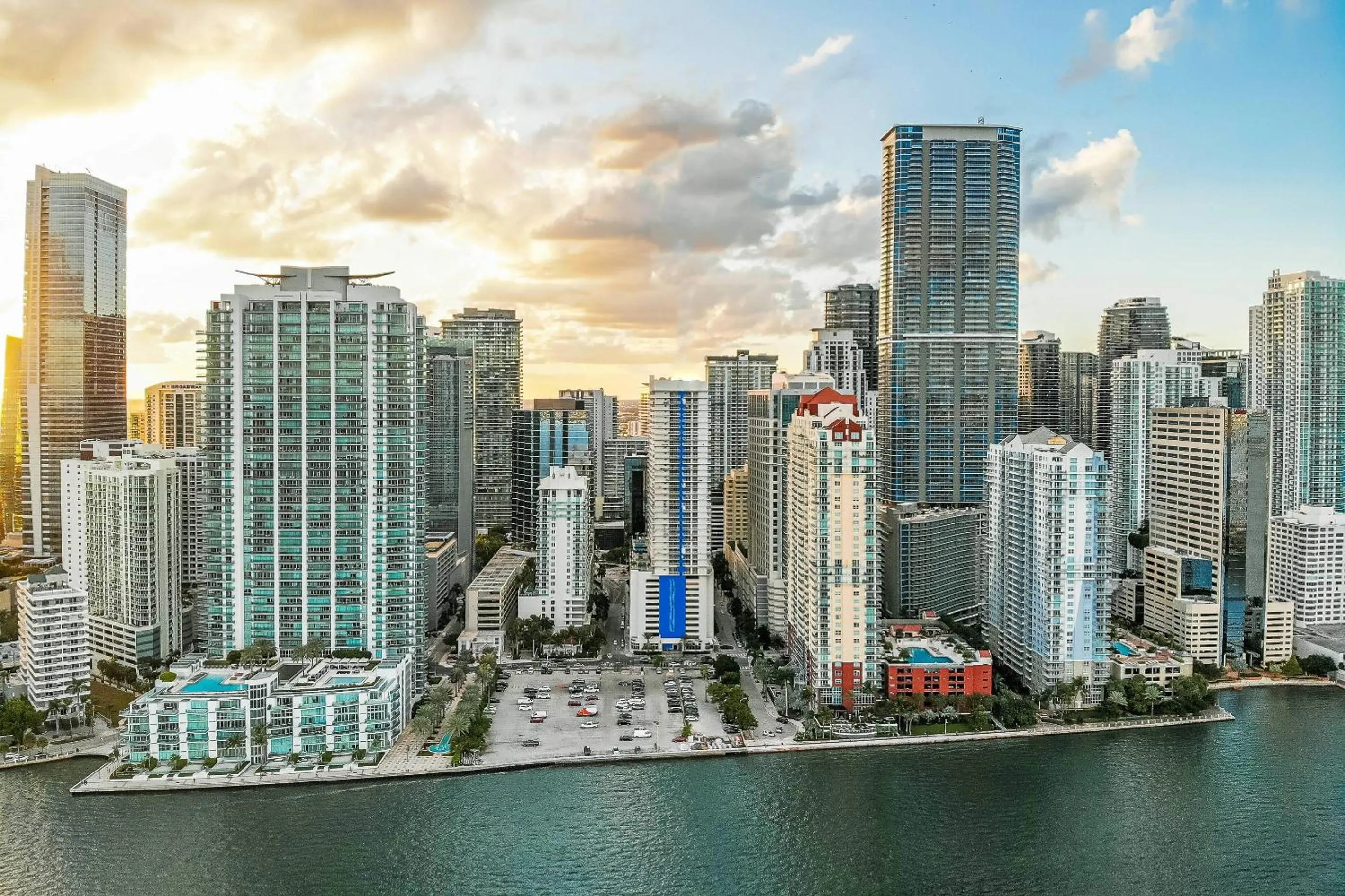 Property building in The Club at Brickell Bay Luxury Suites