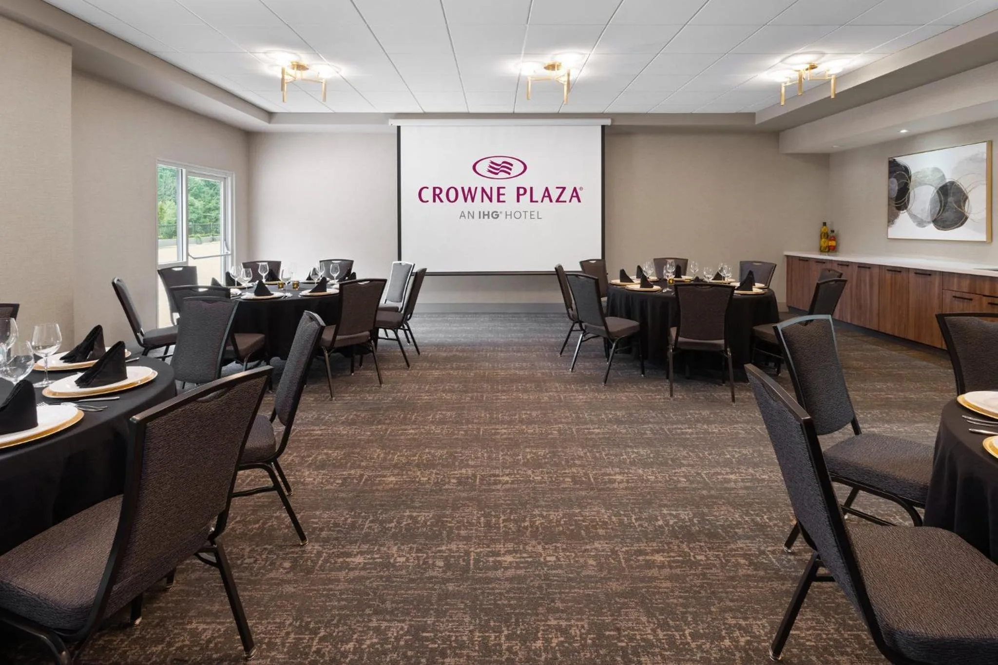 Meeting/conference room in Crowne Plaza Nashville Airport by IHG