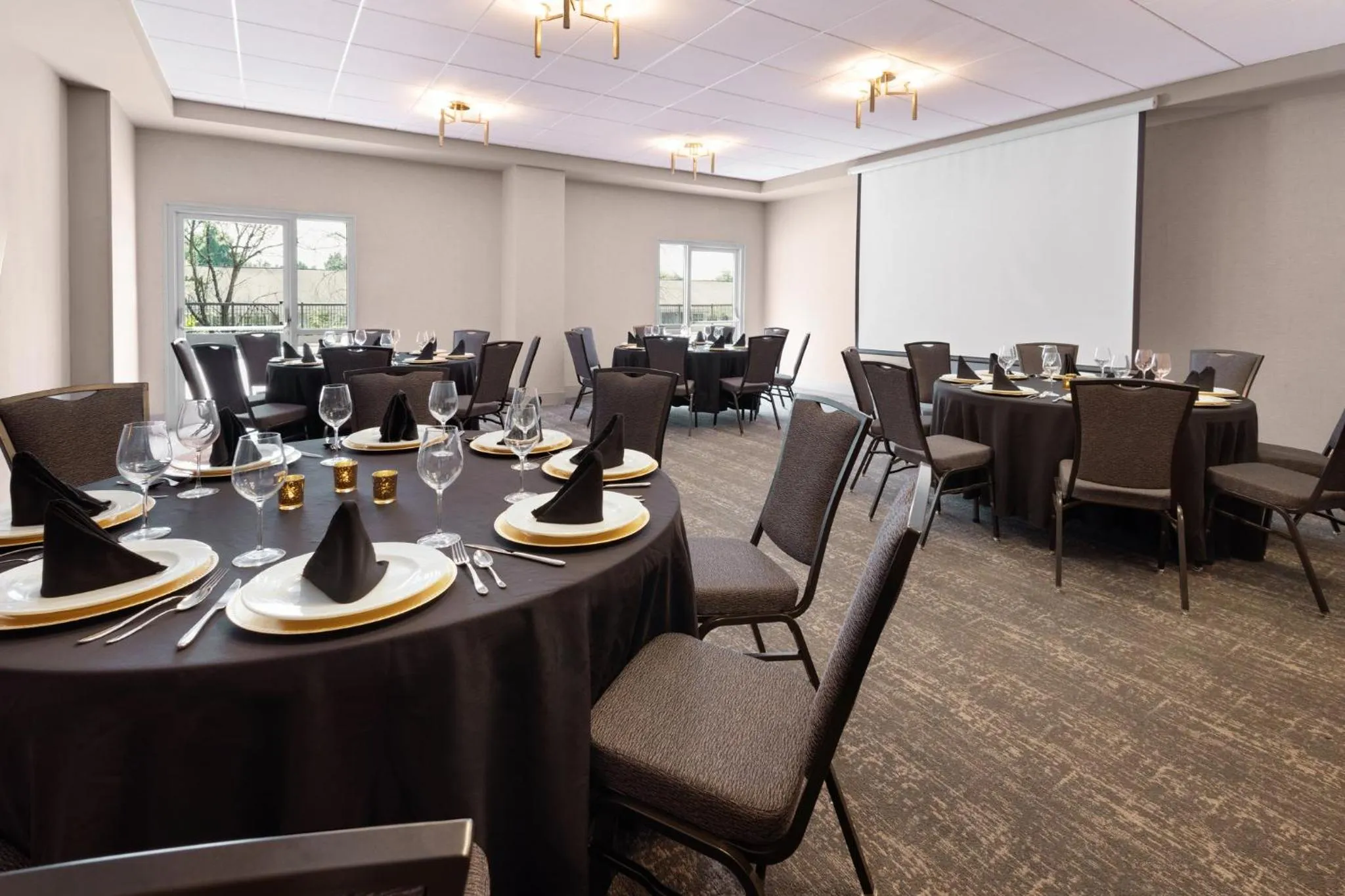 Meeting/conference room in Crowne Plaza Nashville Airport by IHG