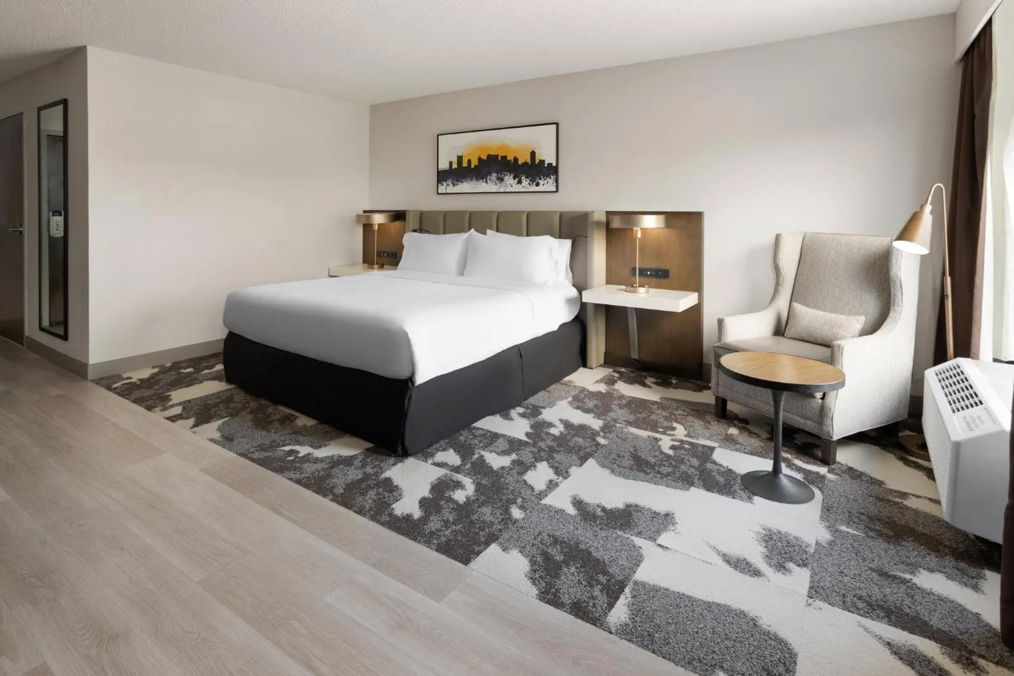 Photo of the whole room, Bed in Crowne Plaza Nashville Airport by IHG