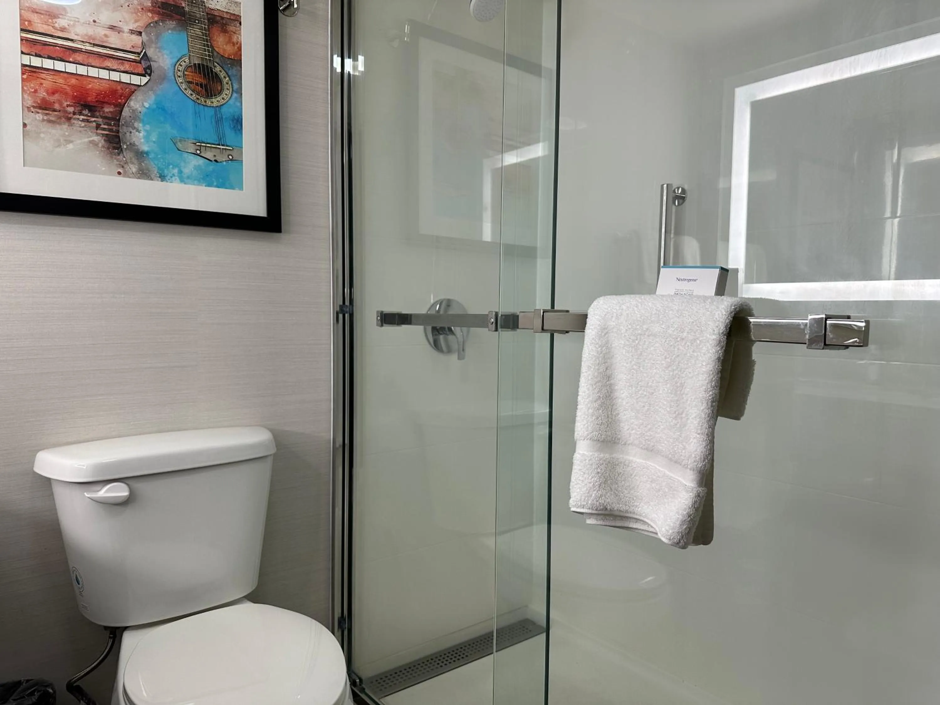 Bathroom in Nash Haus Hotel