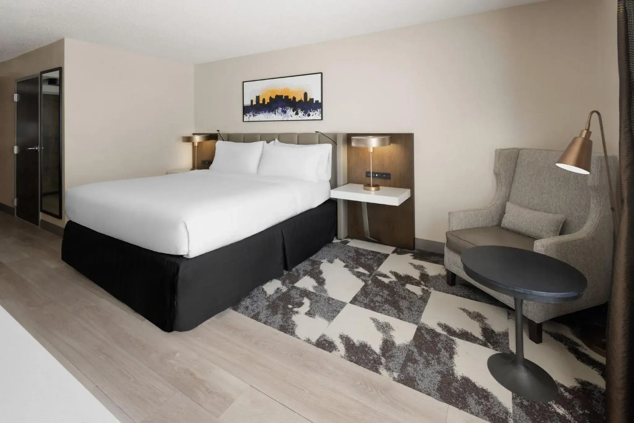 Standard King Room in Crowne Plaza Nashville Airport by IHG Standard King Room in Crowne Plaza Nashville Airport by IHG
