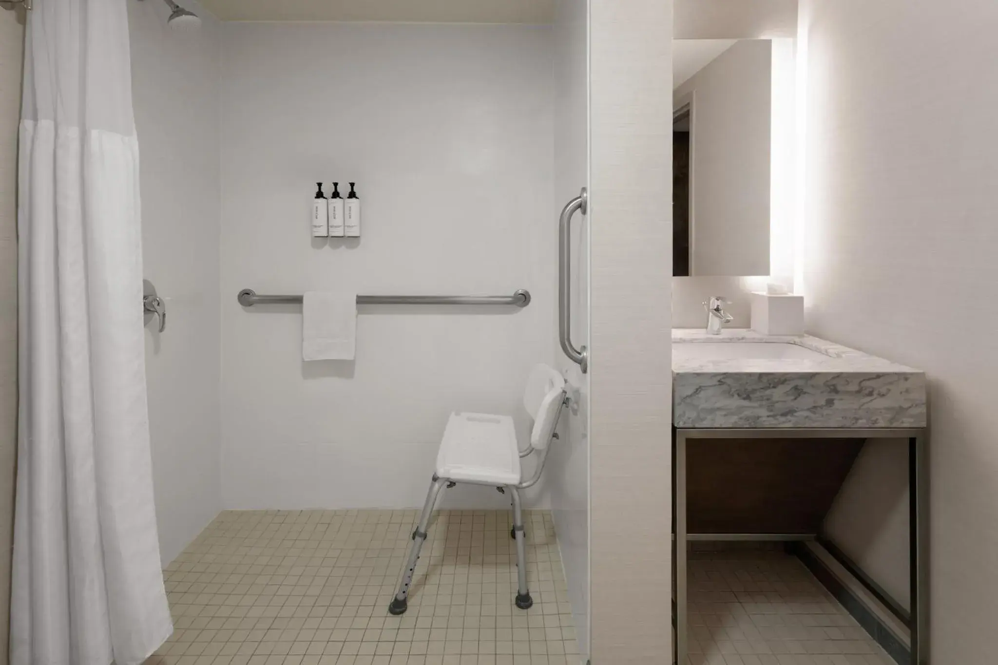 Standard Queen Room with Two Queen Beds - Communications and Mobility Accessible in Crowne Plaza Nashville Airport by IHG Standard Queen Room with Two Queen Beds - Communications and Mobility Accessible in Crowne Plaza Nashville Airport by IHG