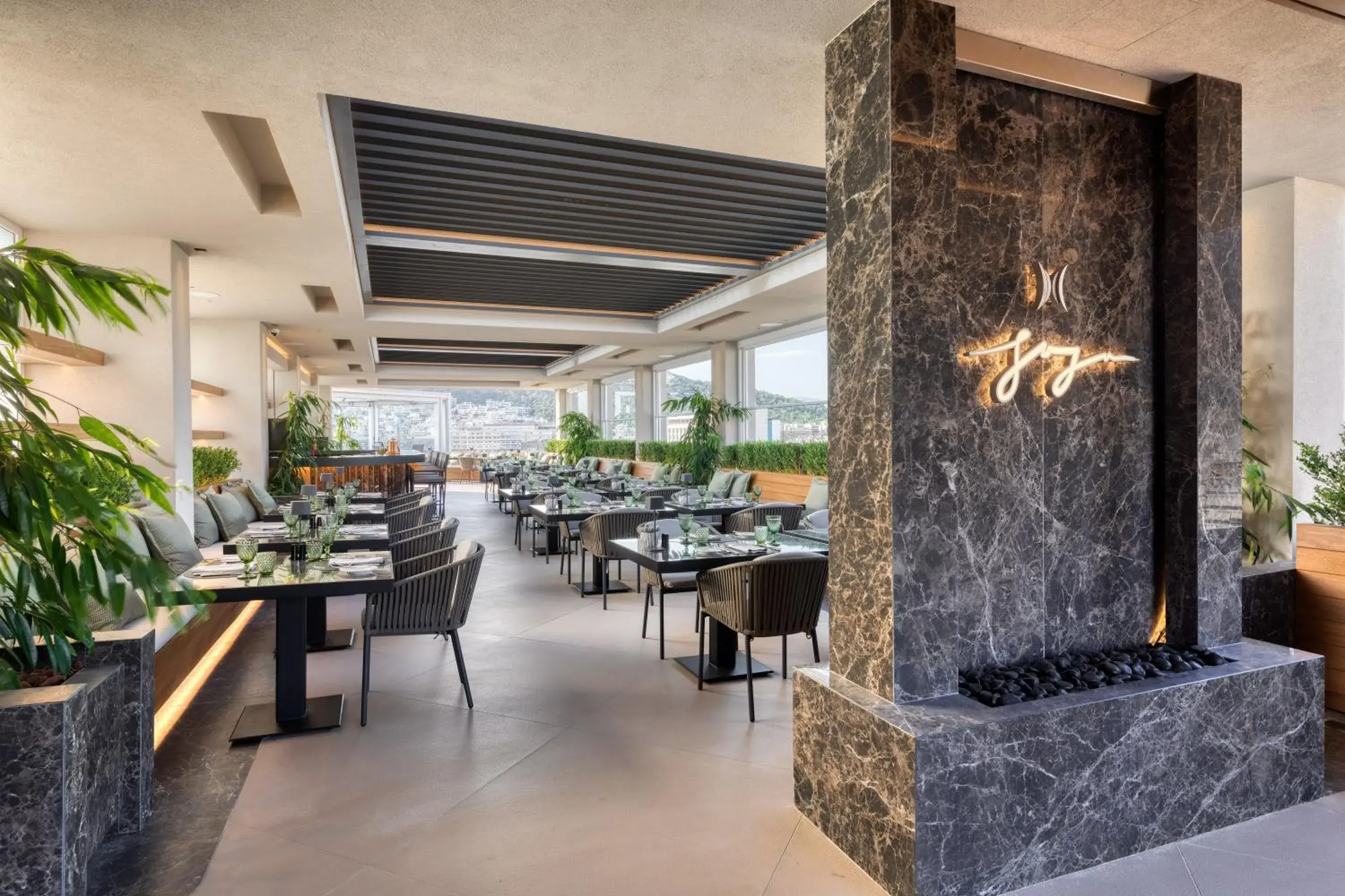 Restaurant/places to eat in Divani Caravel Restaurant/places to eat in Divani Caravel