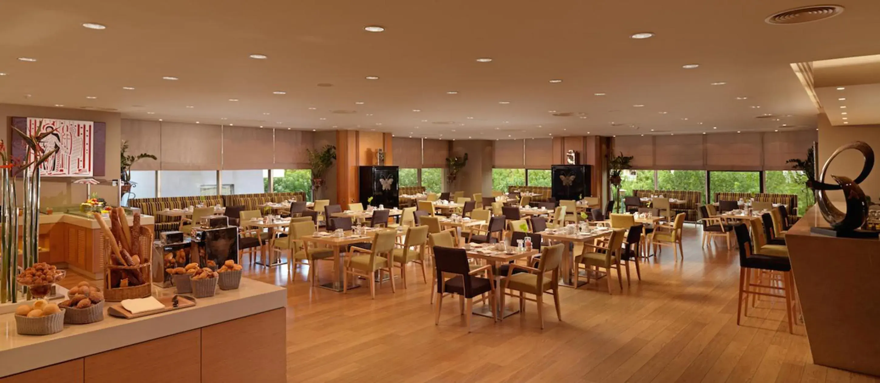 Restaurant/places to eat in Divani Caravel Restaurant/places to eat in Divani Caravel