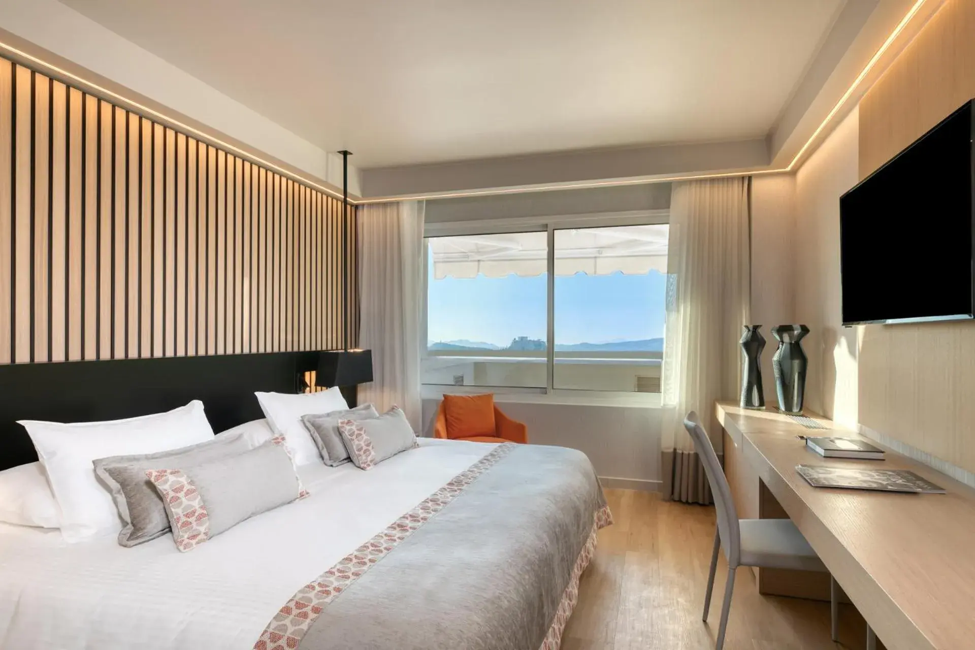 Bed in Divani Caravel Bed in Divani Caravel