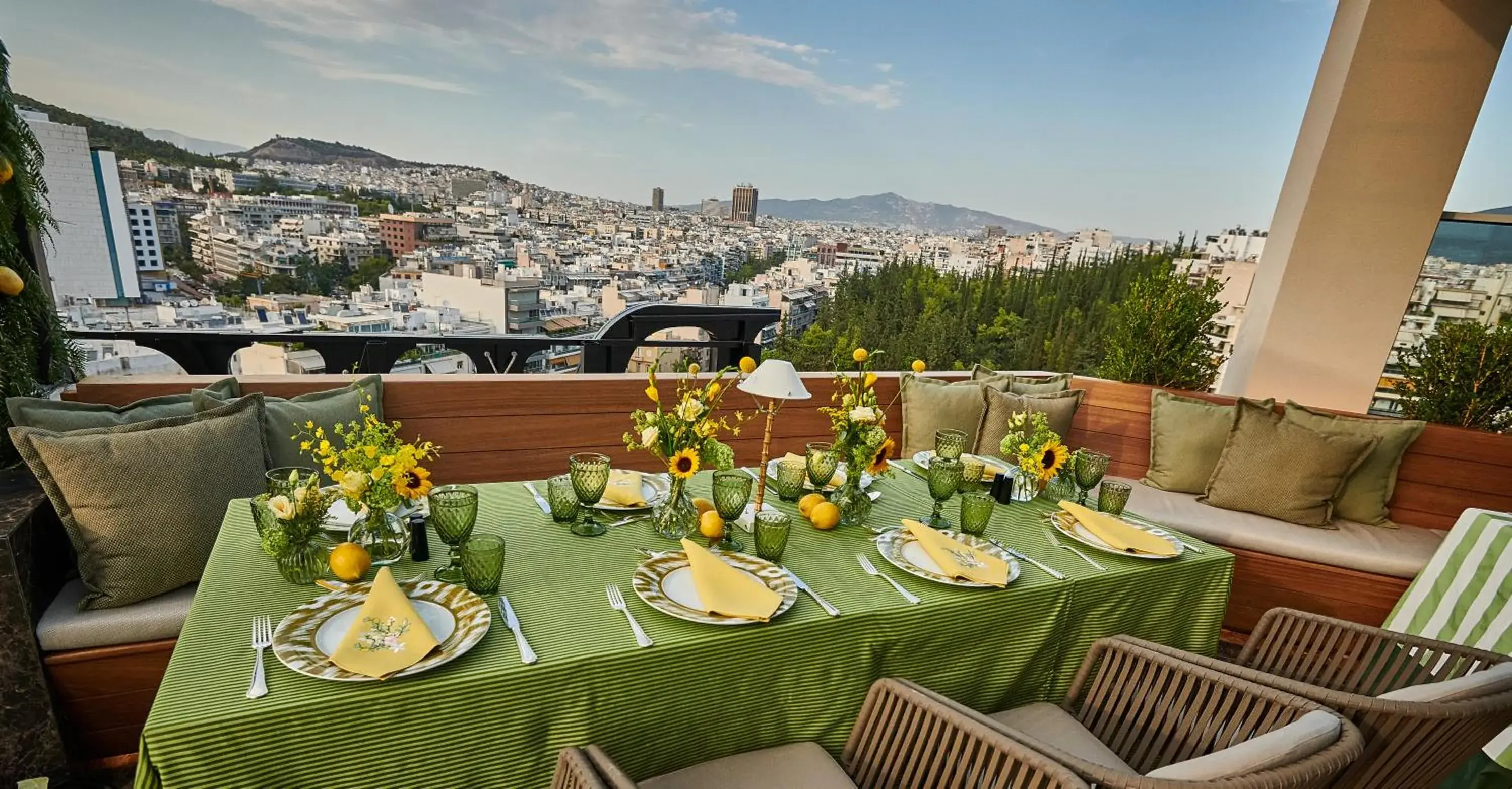 Restaurant/places to eat in Divani Caravel Restaurant/places to eat in Divani Caravel