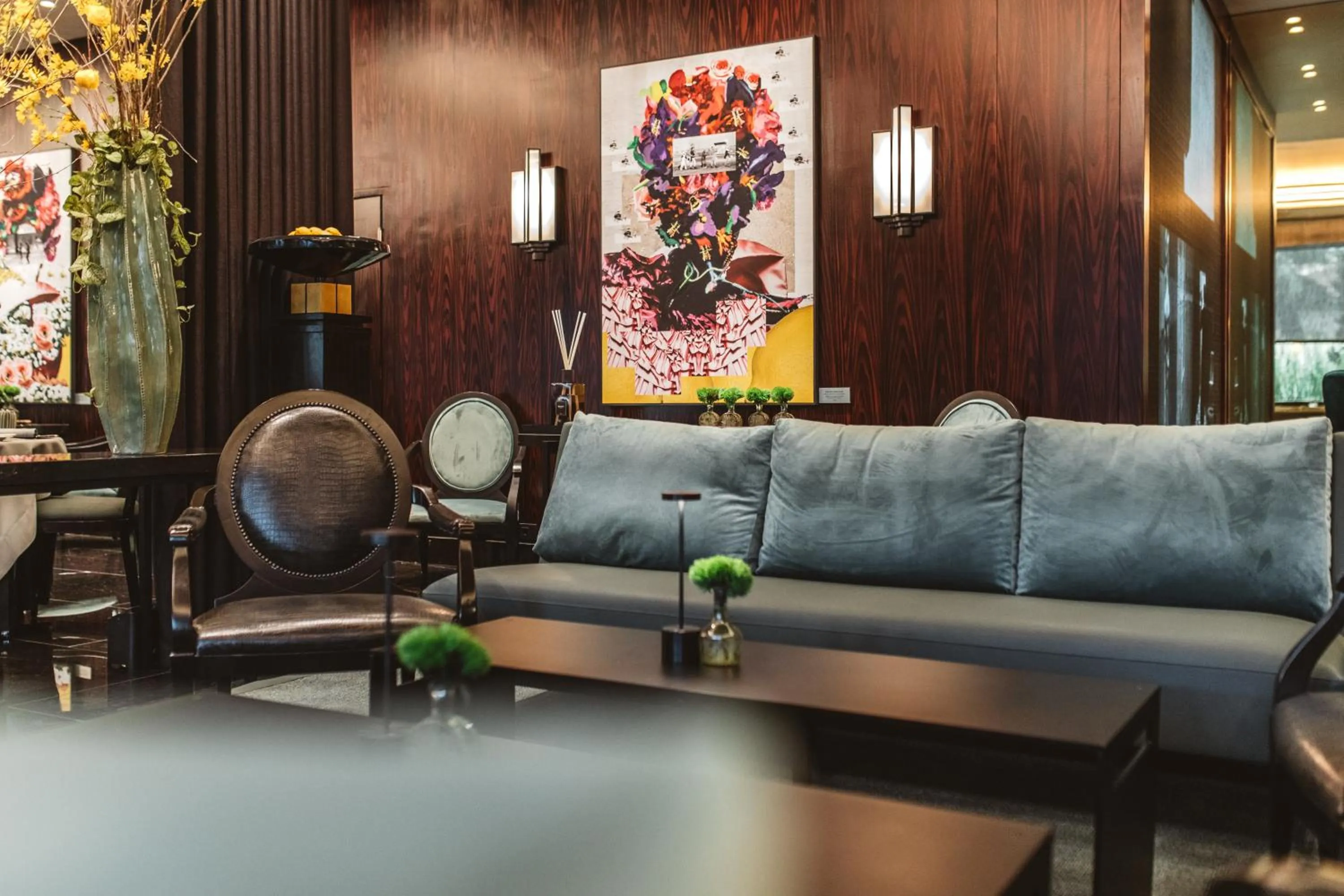 Restaurant/places to eat in Divani Caravel