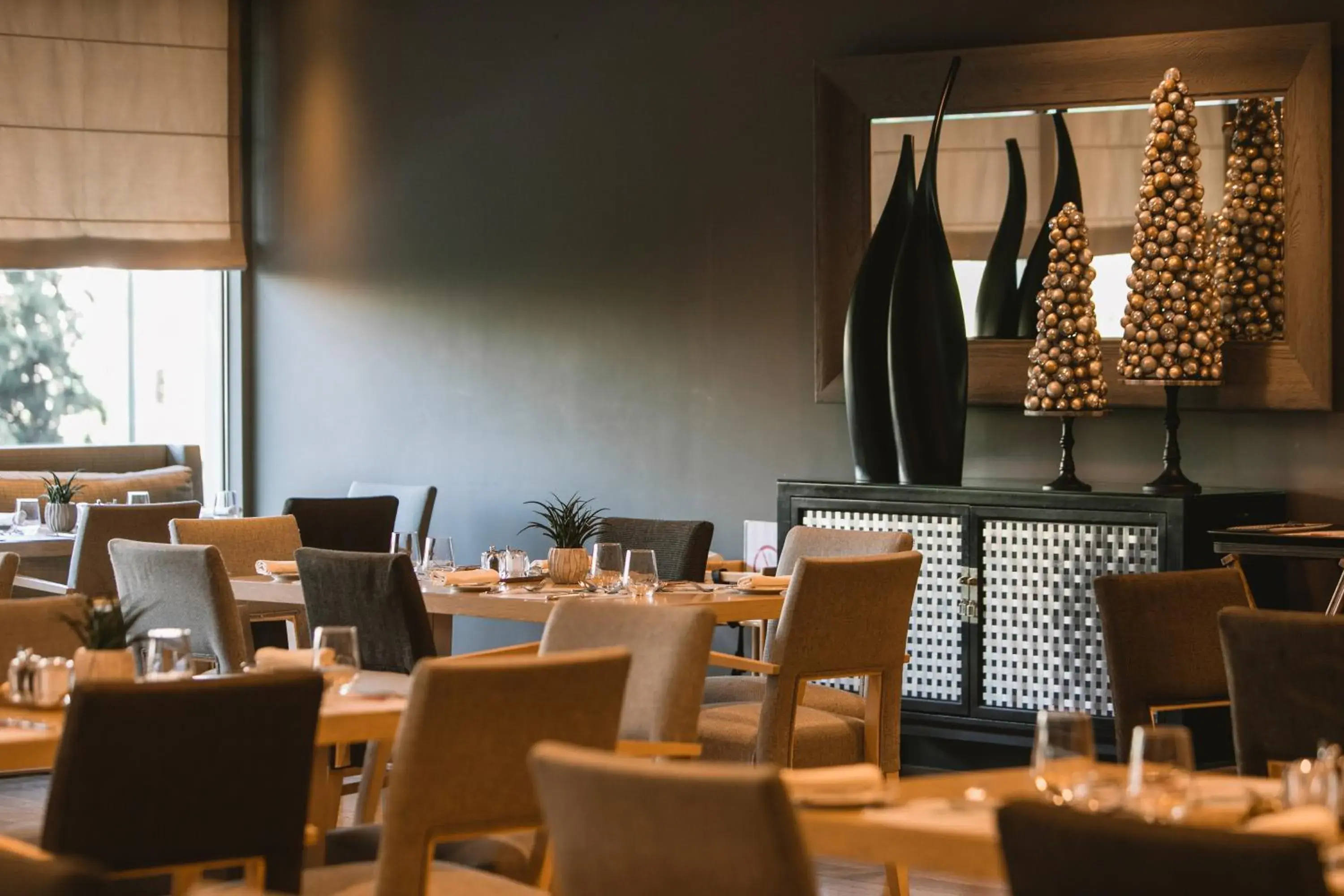 Restaurant/places to eat in Divani Caravel Restaurant/places to eat in Divani Caravel