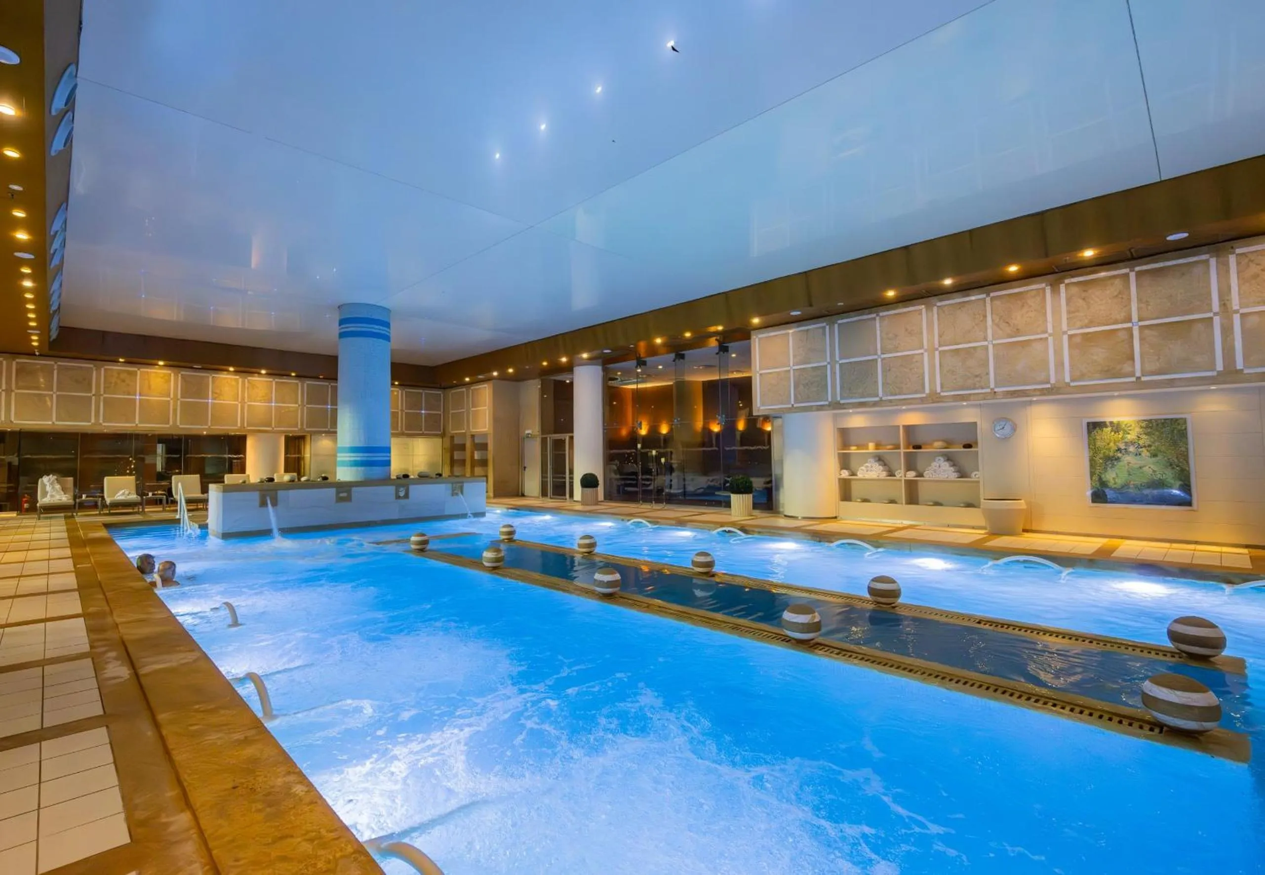 Spa and wellness centre/facilities in Divani Apollon Palace & Thalasso
