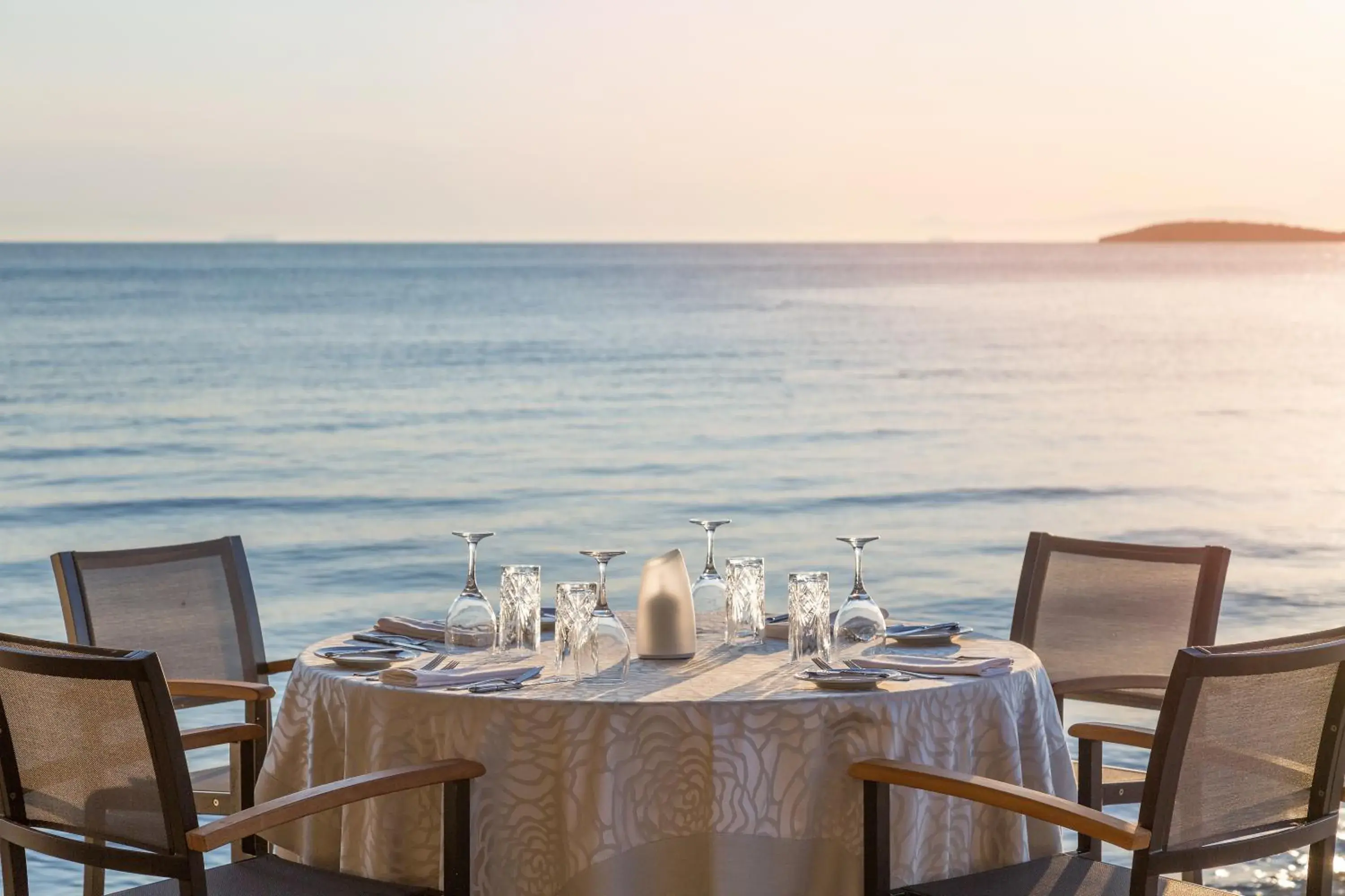 Restaurant/places to eat in Divani Apollon Palace & Thalasso Restaurant/places to eat in Divani Apollon Palace & Thalasso