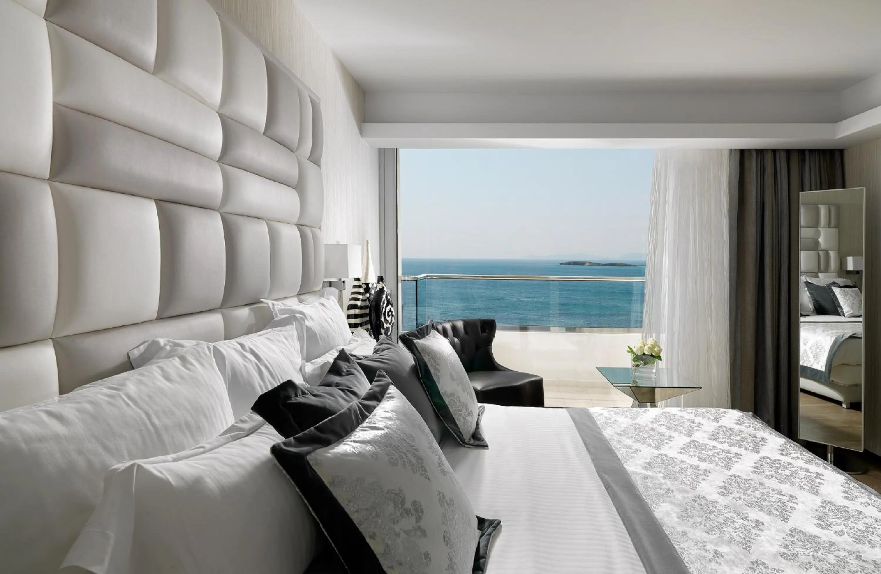 Bed in Divani Apollon Palace & Thalasso