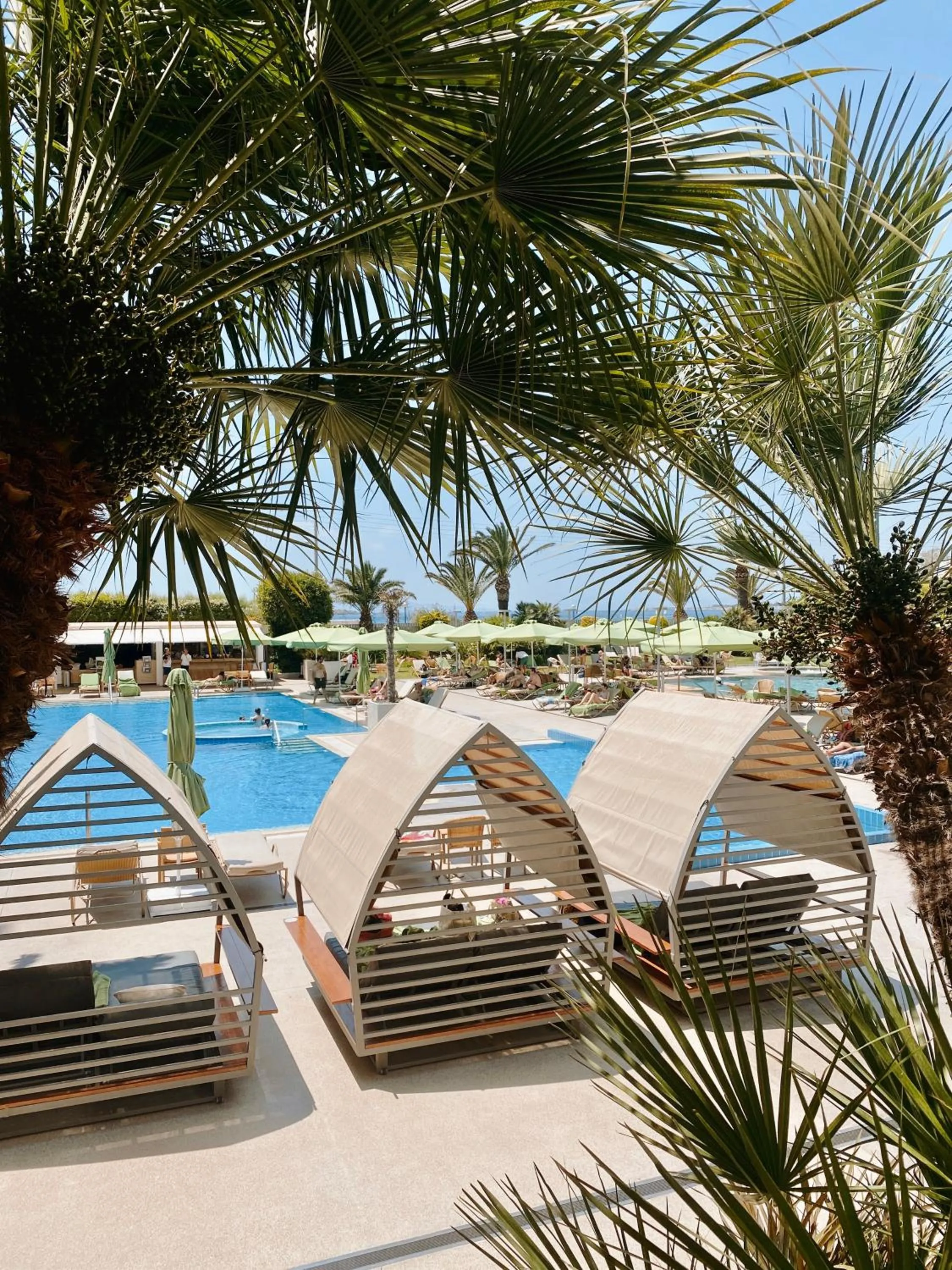 Swimming pool in Divani Apollon Palace & Thalasso