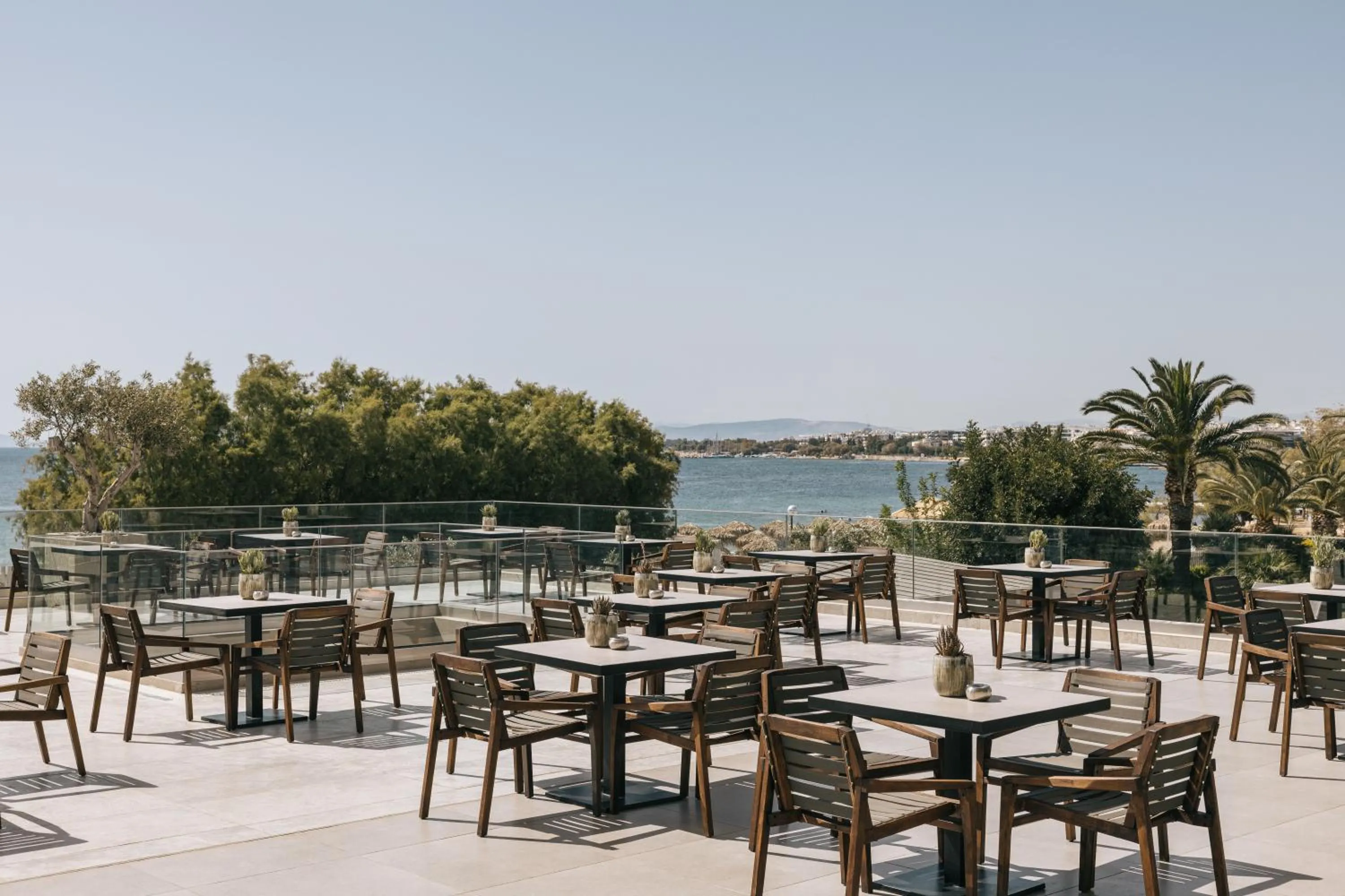 Restaurant/places to eat in Divani Apollon Palace & Thalasso