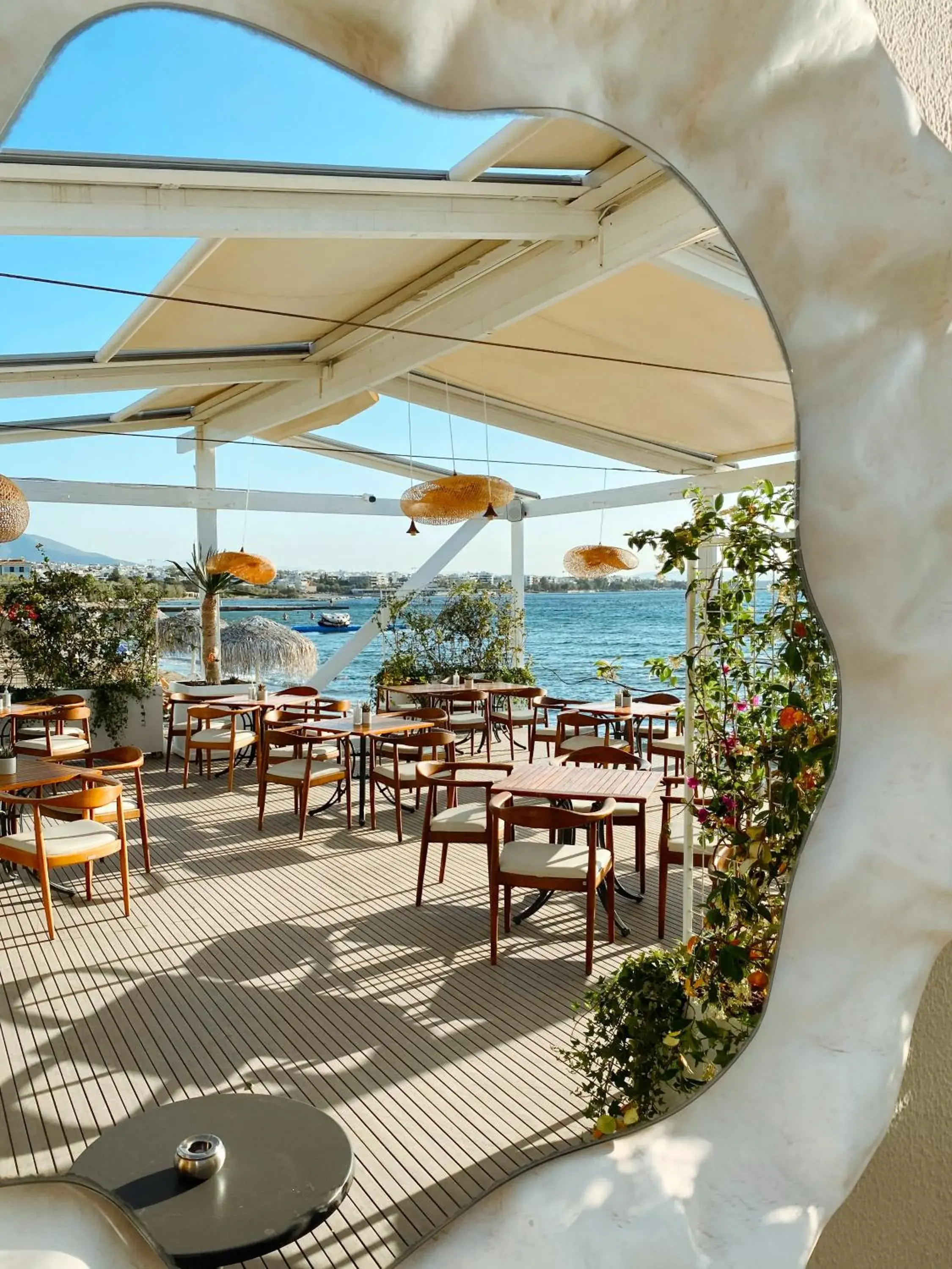 Restaurant/places to eat in Divani Apollon Palace & Thalasso Restaurant/places to eat in Divani Apollon Palace & Thalasso