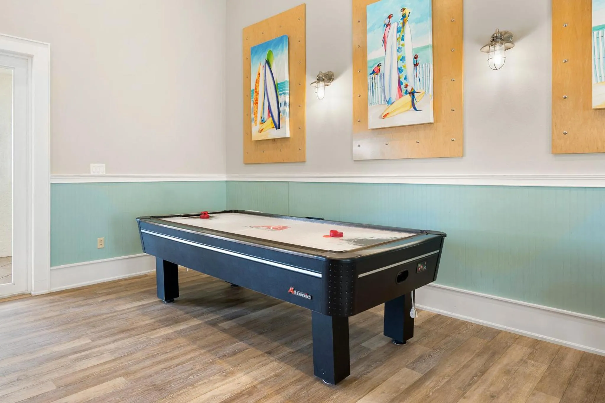 Property building in 633 Cinnamon Beach