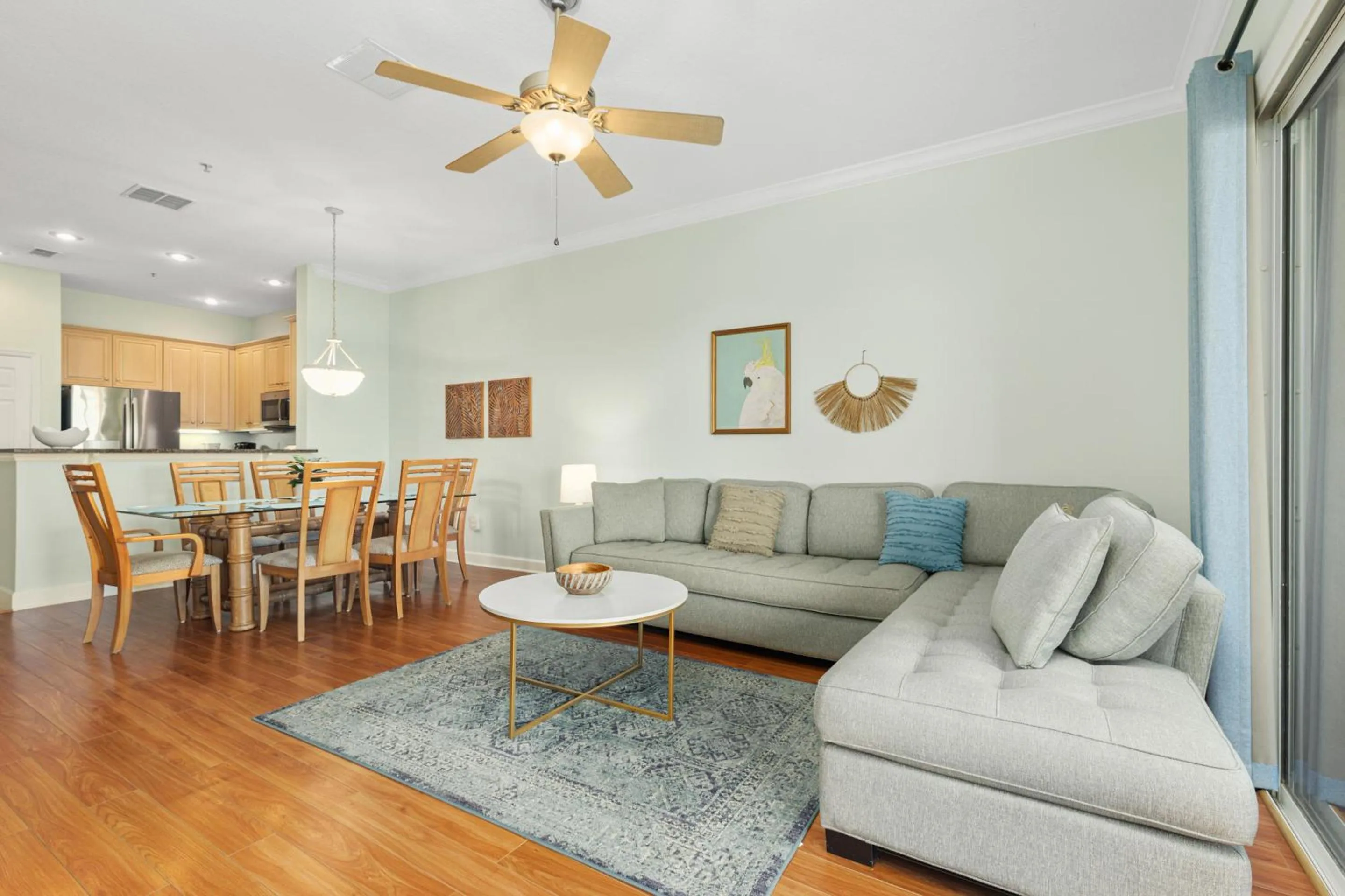 Property building in 633 Cinnamon Beach