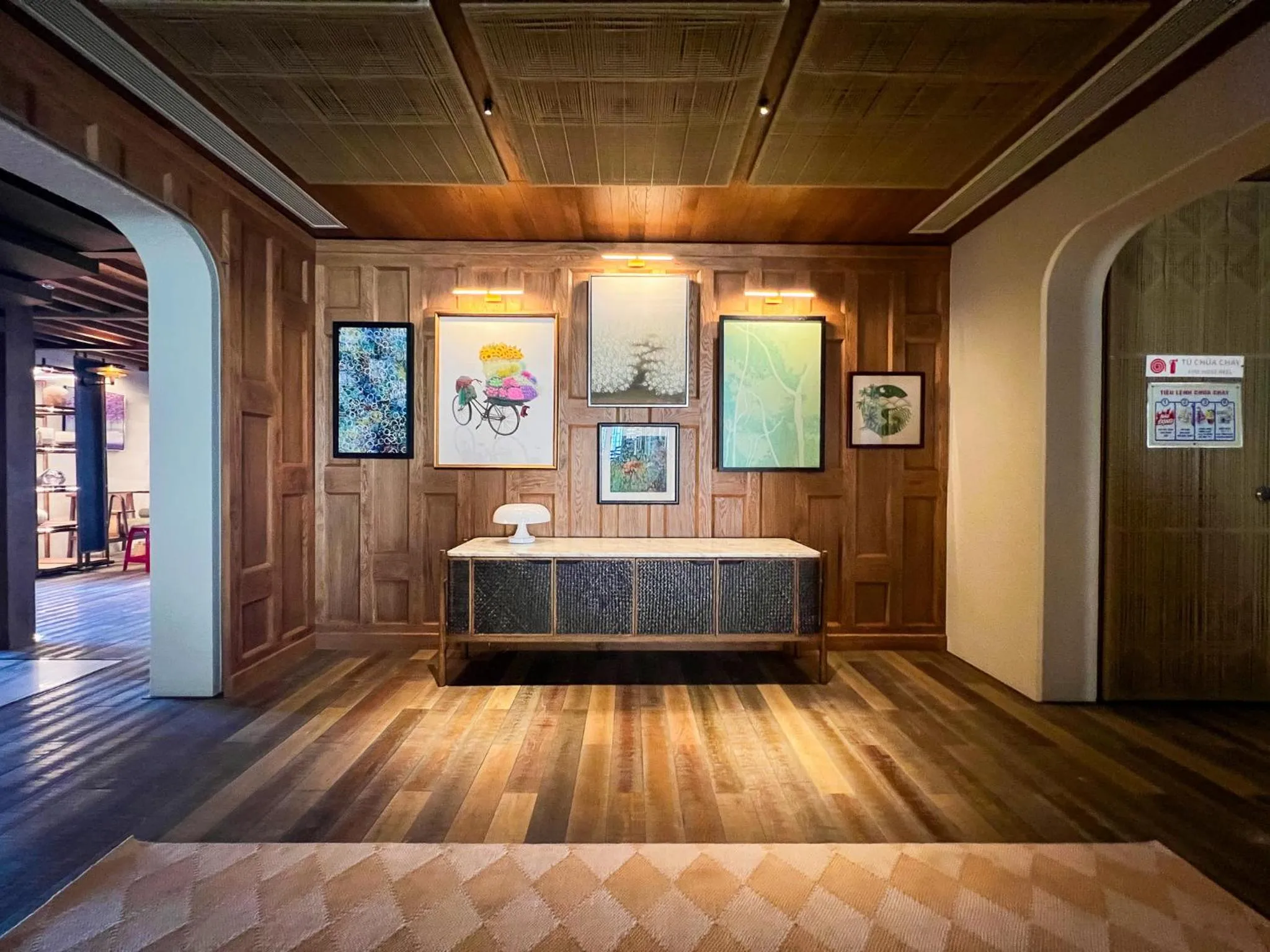 Lounge or bar in New World Hoiana Beach Resort