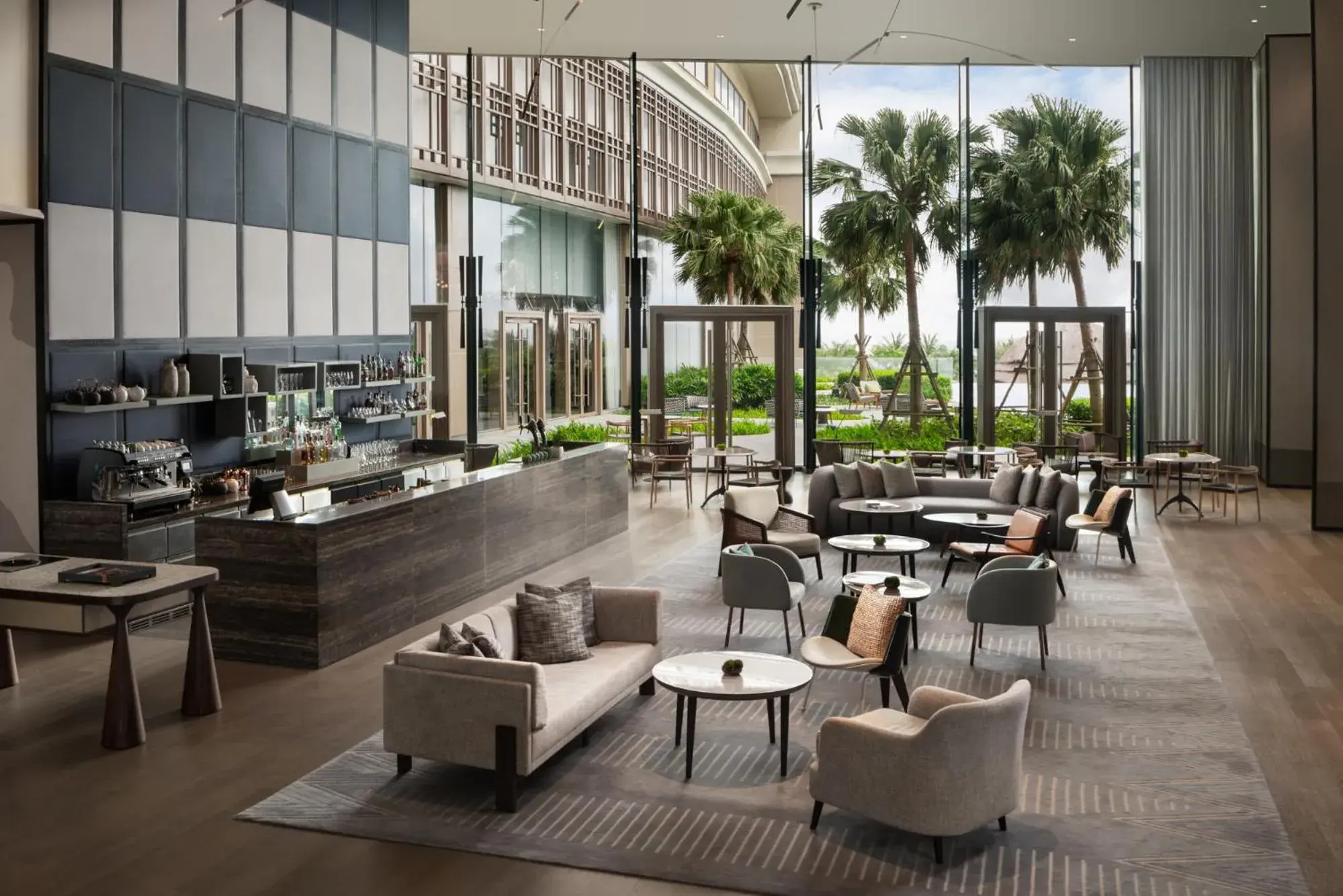 Lounge or bar in New World Hoiana Beach Resort Lounge or bar in New World Hoiana Beach Resort