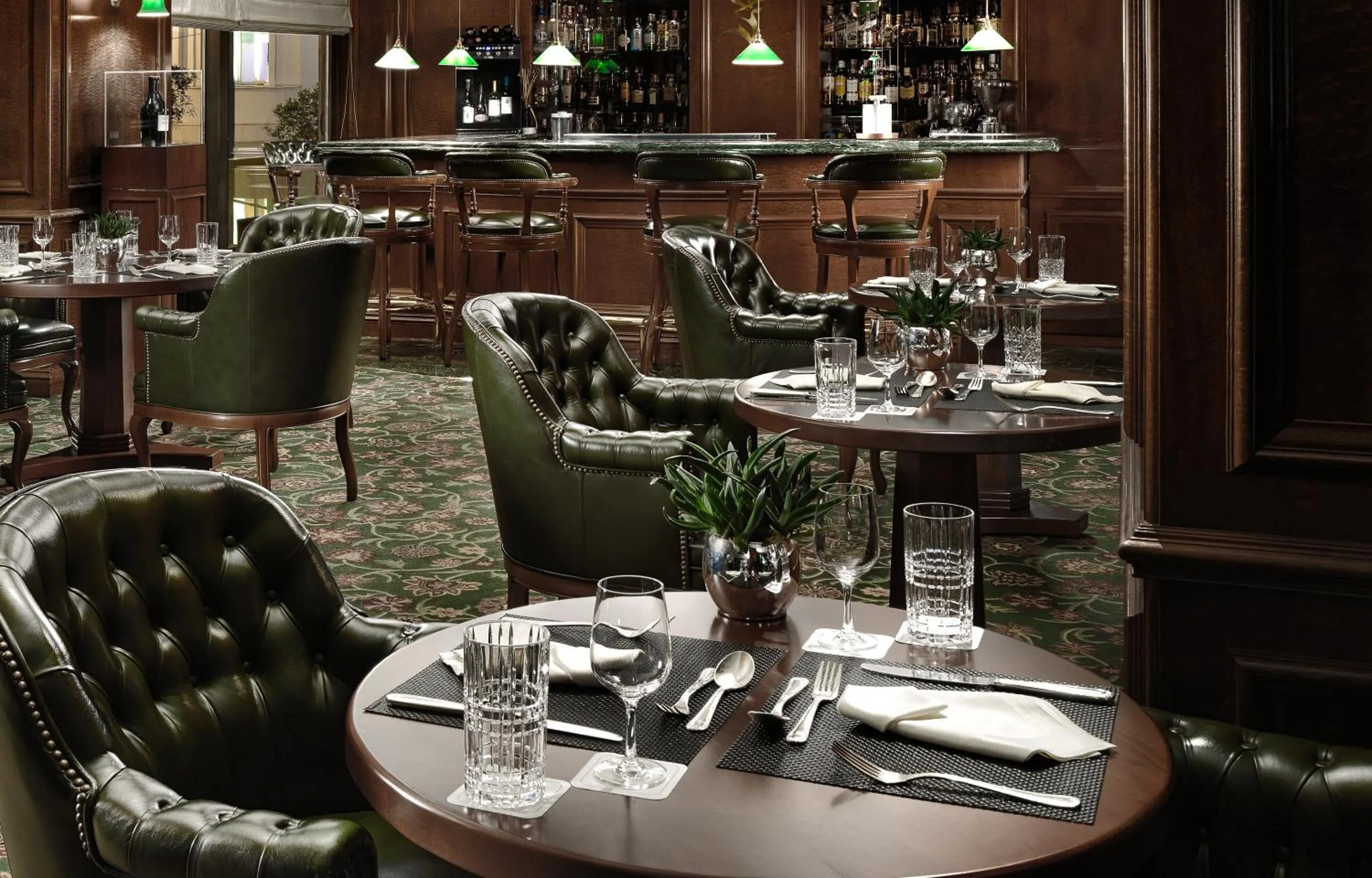 Restaurant/places to eat in NJV Athens Plaza