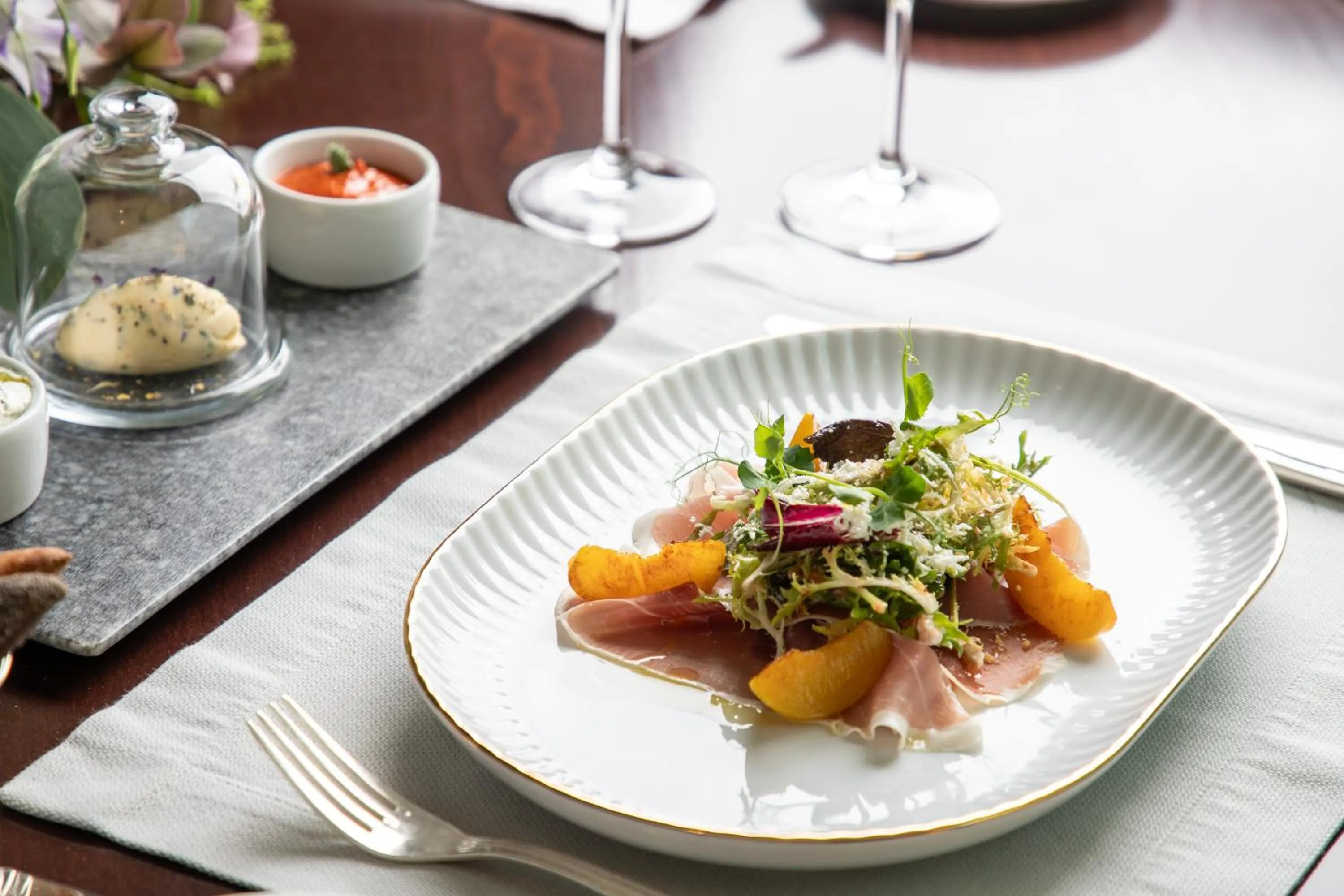 Restaurant/places to eat in NJV Athens Plaza