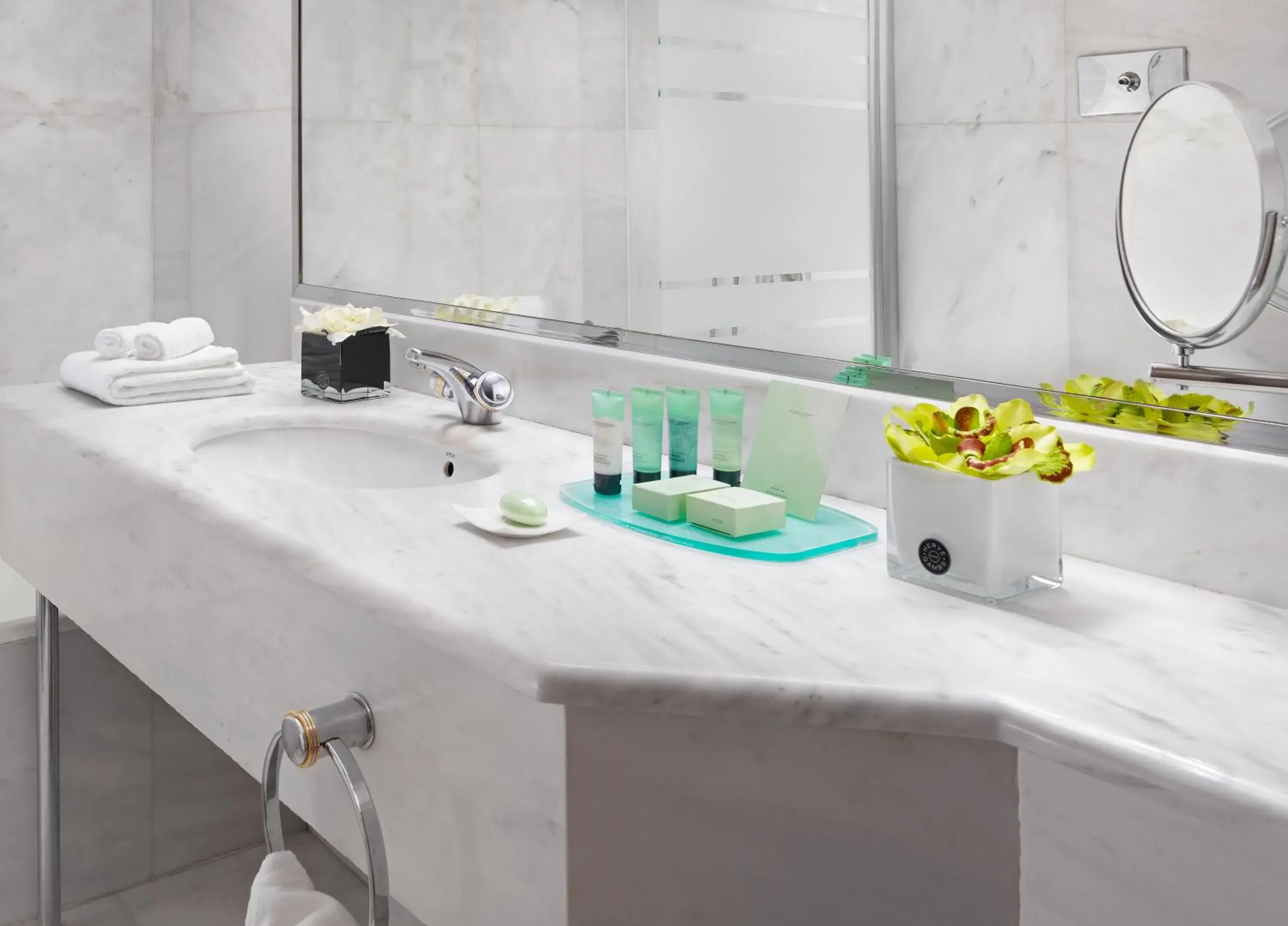 Athenian Acropolis View Suite (King or Twin beds) in NJV Athens Plaza Athenian Acropolis View Suite (King or Twin beds) in NJV Athens Plaza