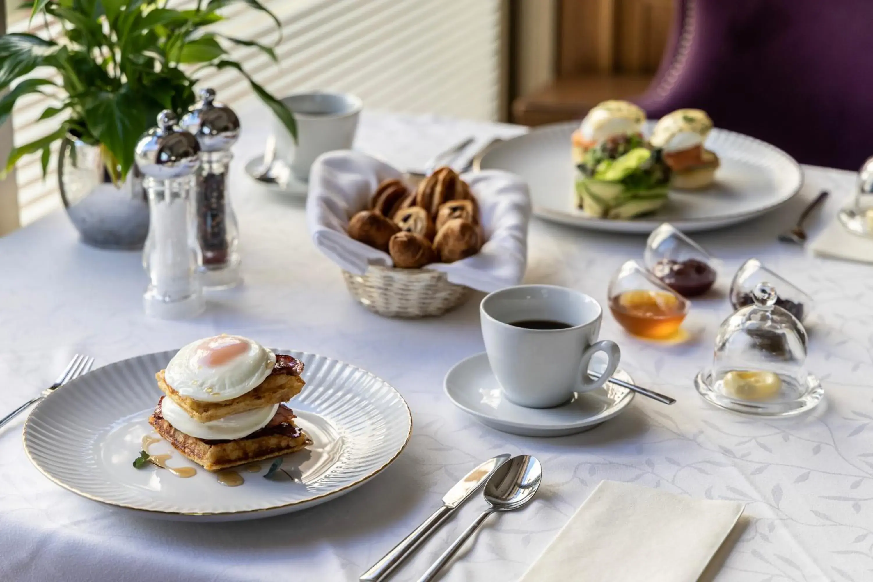 Breakfast in NJV Athens Plaza Breakfast in NJV Athens Plaza