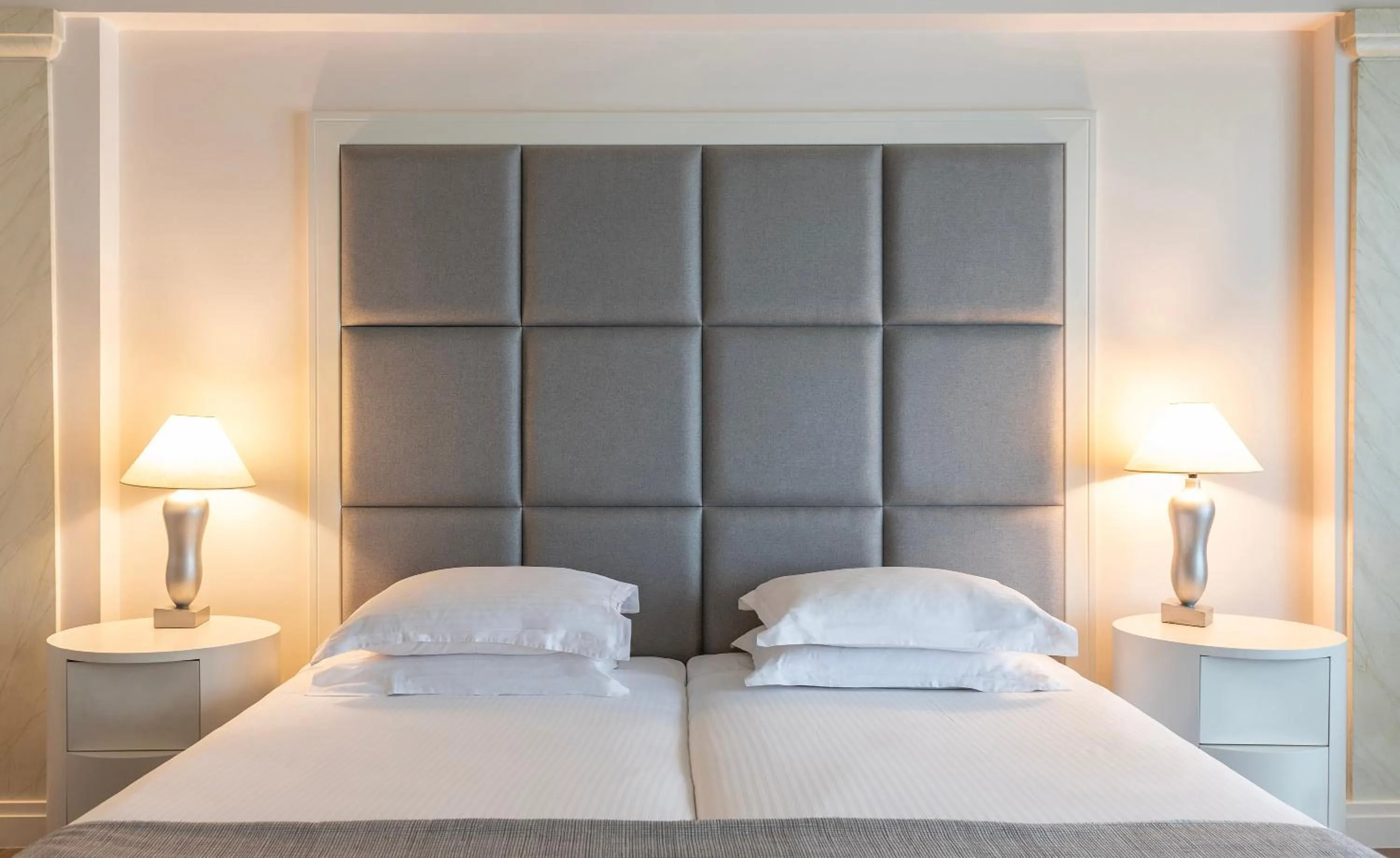 Bed in NJV Athens Plaza