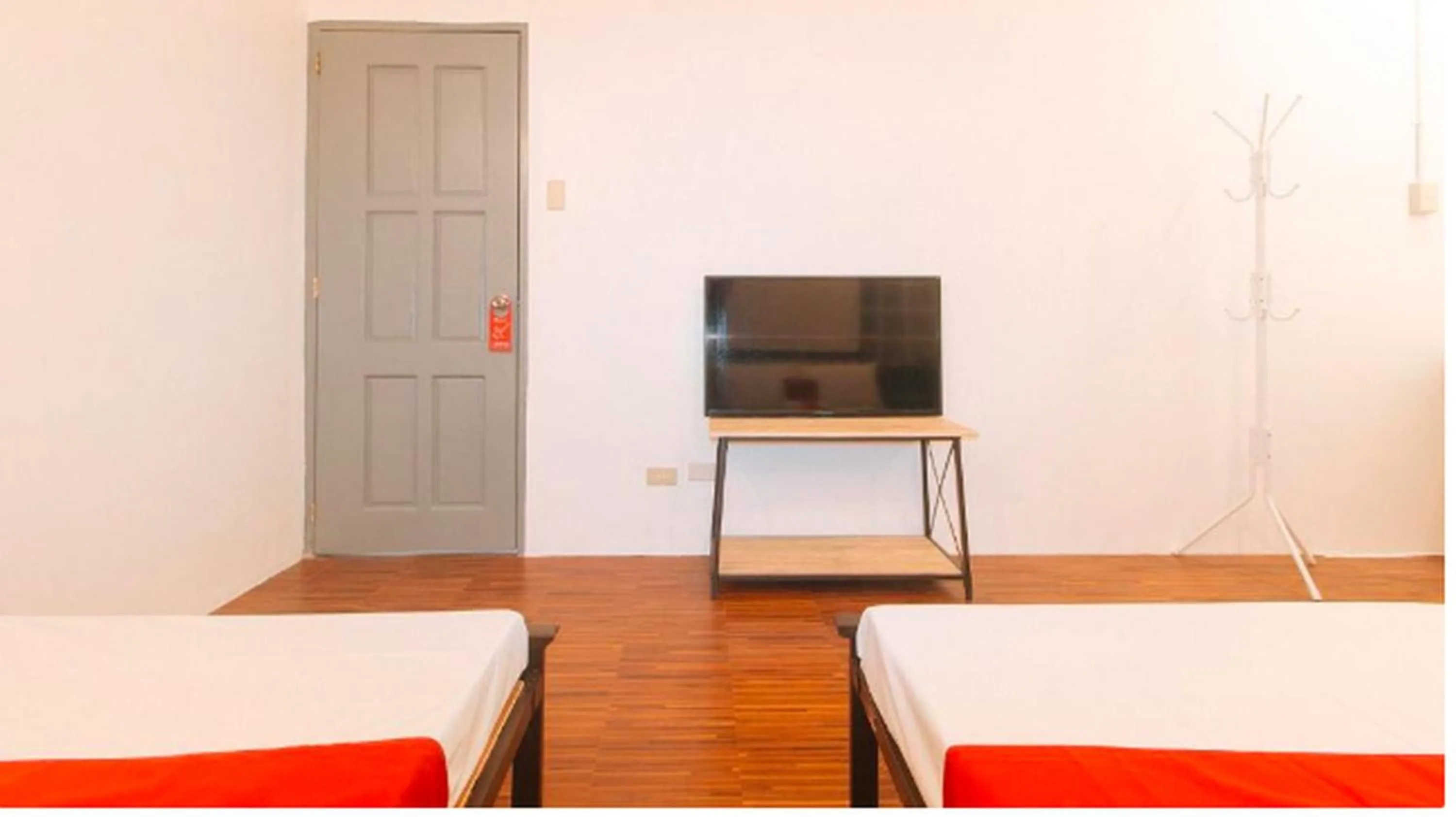 Bed in OYO 1087 Enrico's Place Kamias